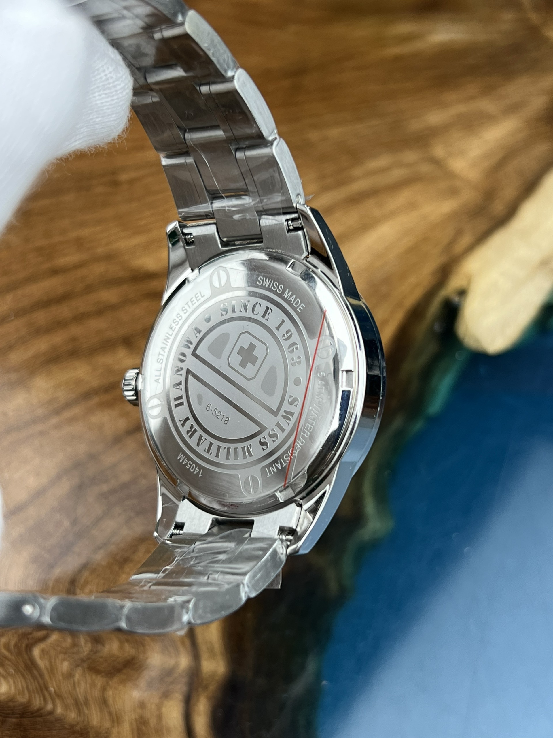 4-ff0a0865-235c-42db-958a-78e7234bf439