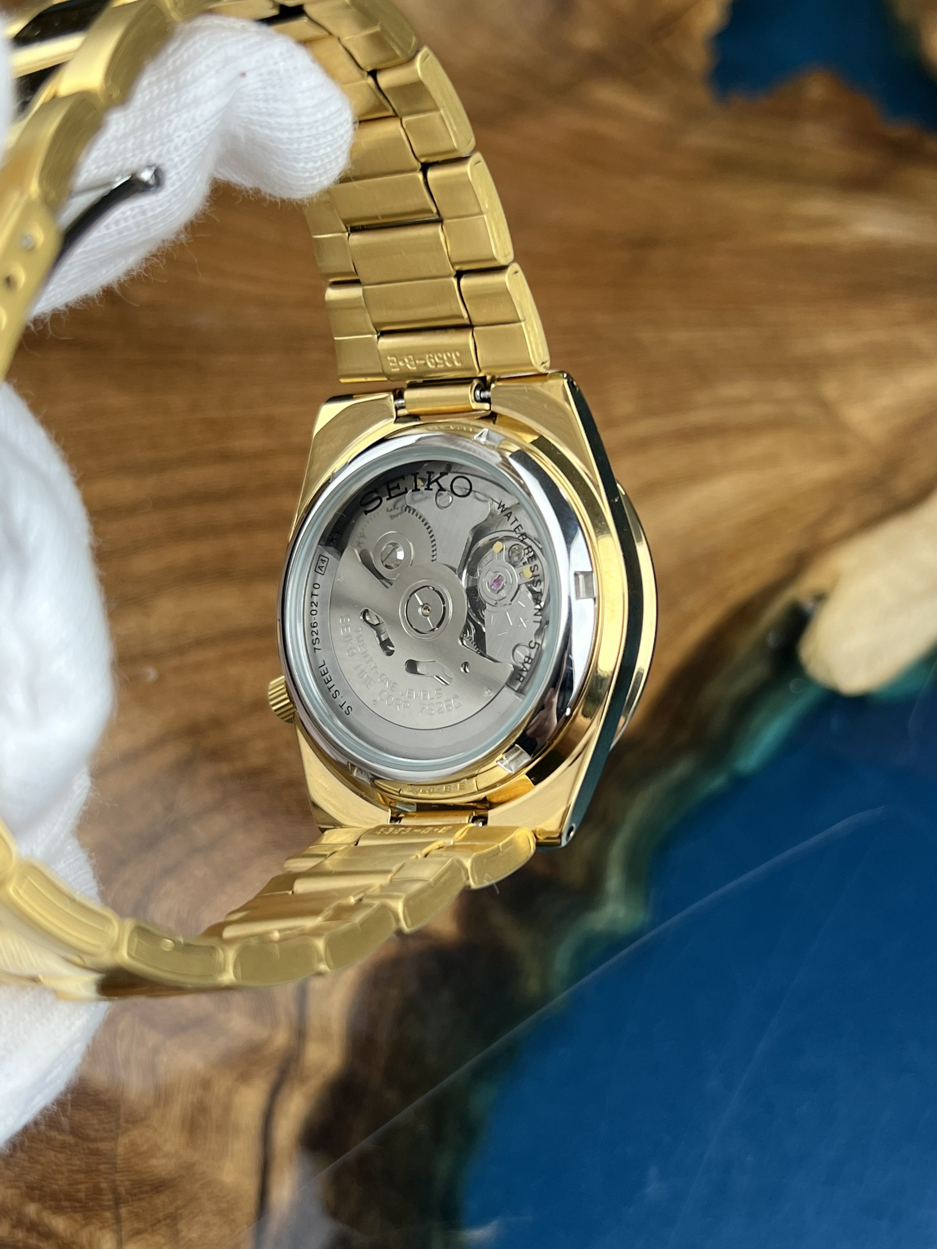 44-3445b1df-e6f5-4b90-a09f-e2f55359ecba