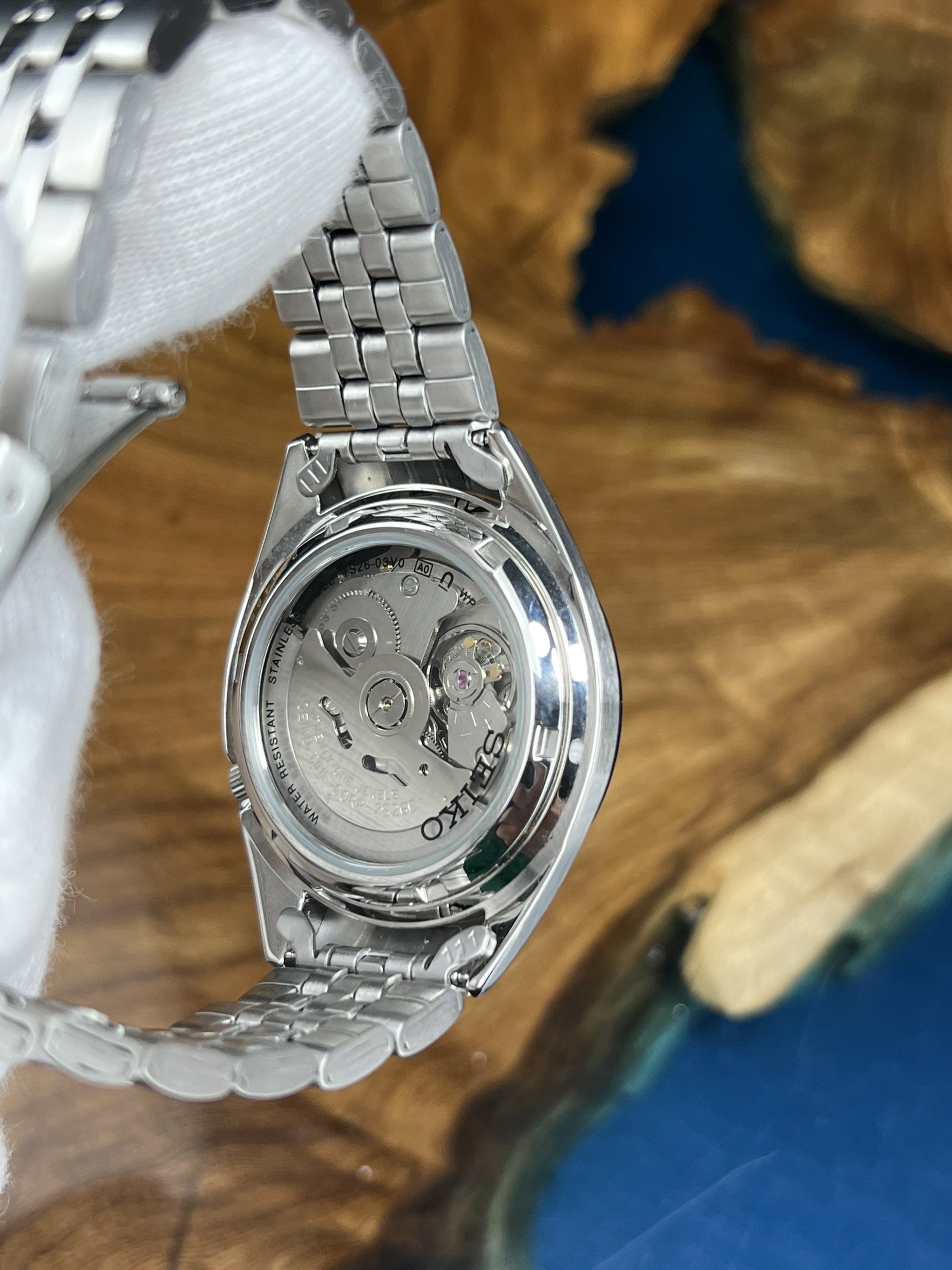 44-7c3f844d-de5a-4a1a-9d08-442d747050e1