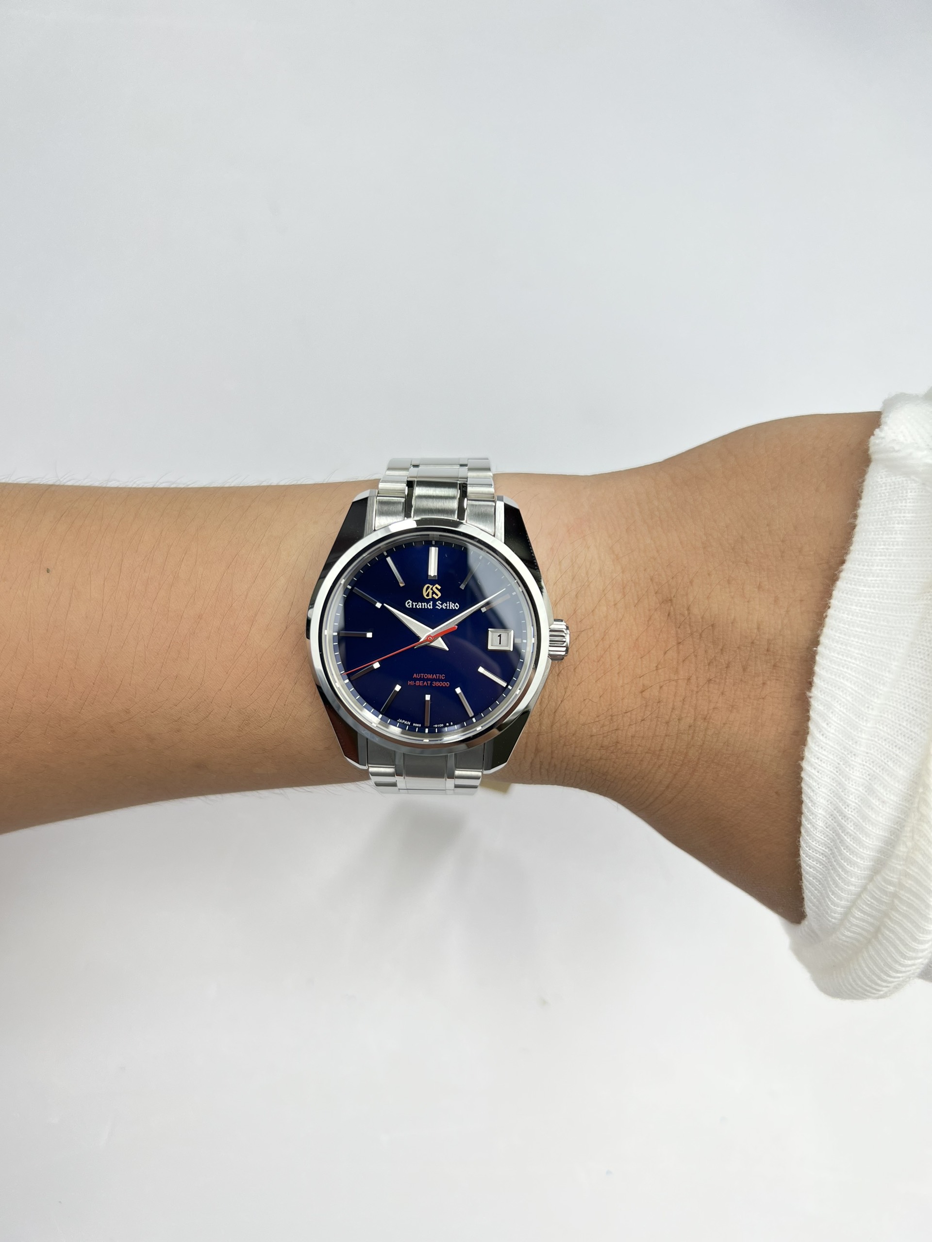 44-83e69a30-7736-416f-94bc-c3c170401998