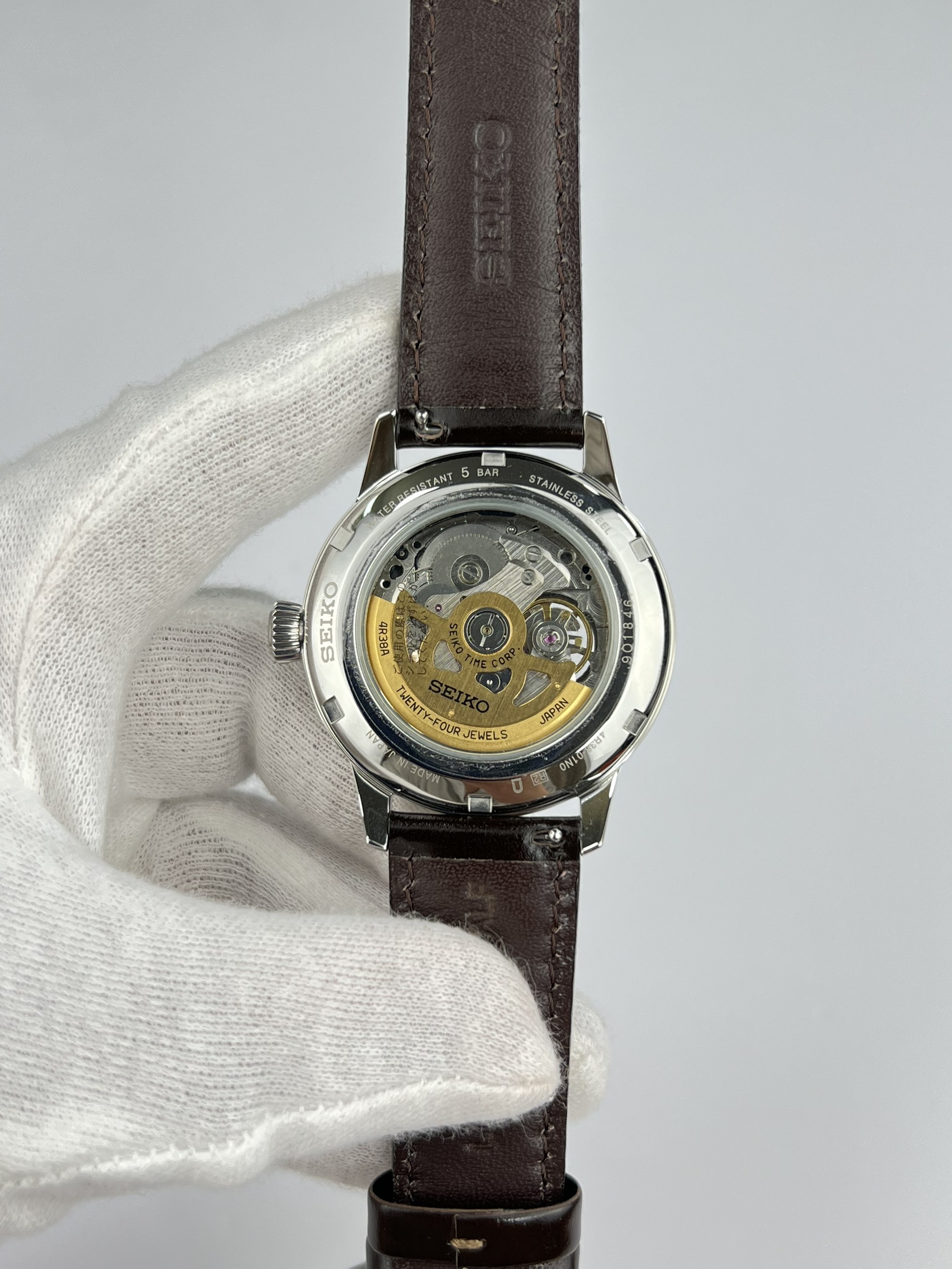 44-8abde68f-1cb0-4df3-a536-8954417bebf3