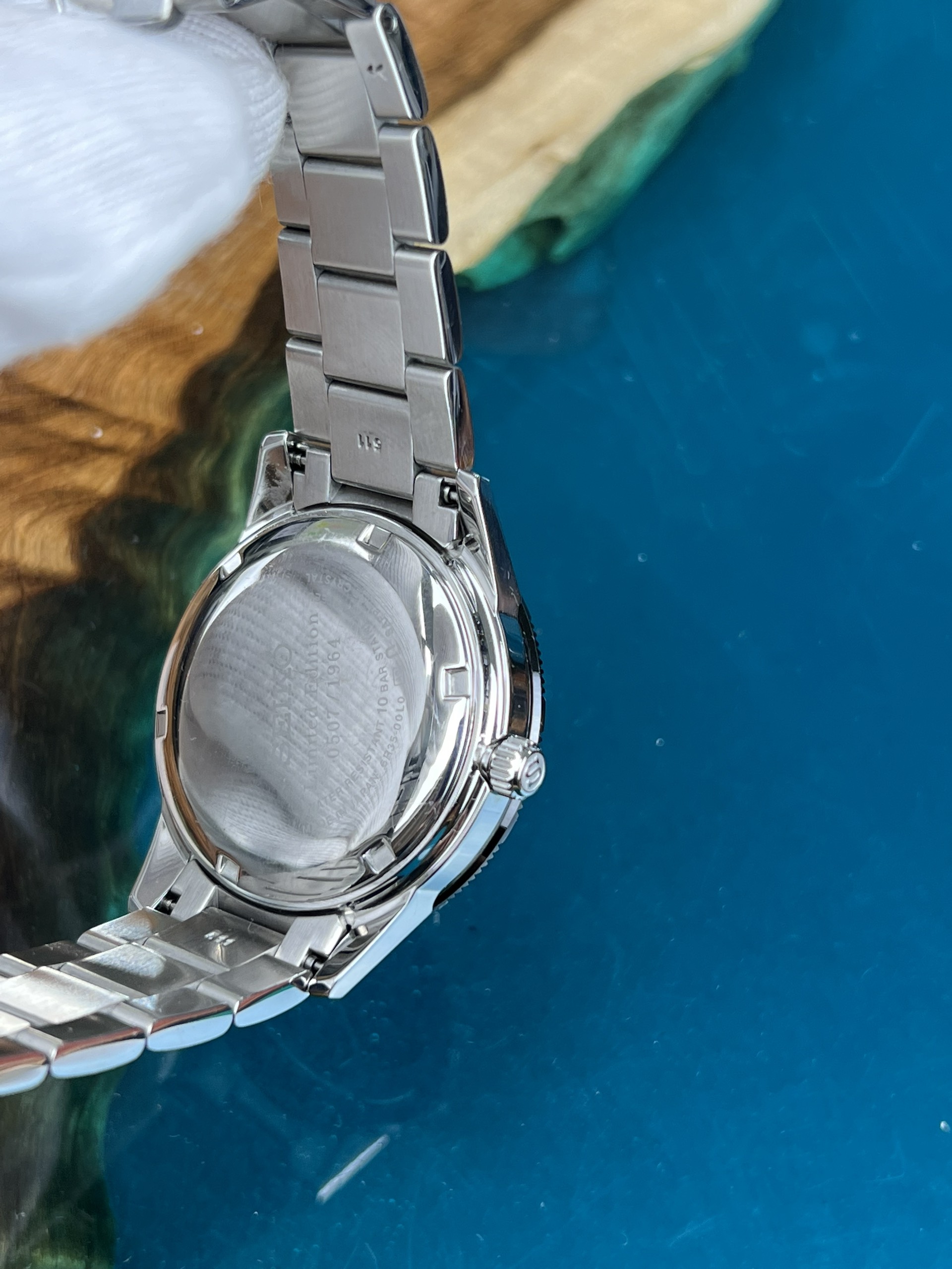 44-8ee08e36-15d3-4771-83f4-2cbfa4f5e86b