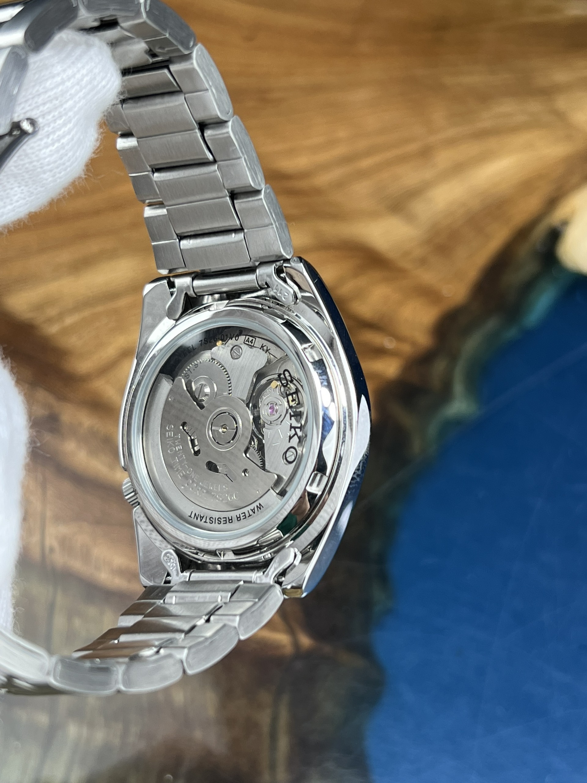 44-b362fc39-83de-4931-8625-7581d8835451