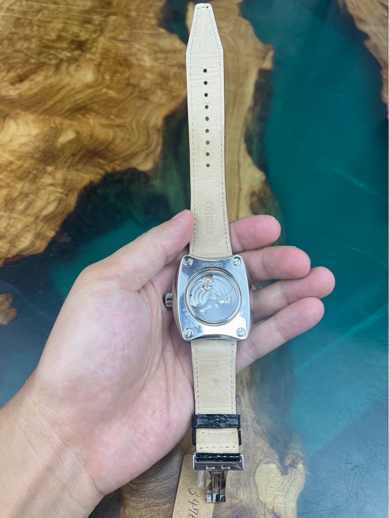 4d782d6e-fddd-42d9-ab48-e0bd14a4aa76