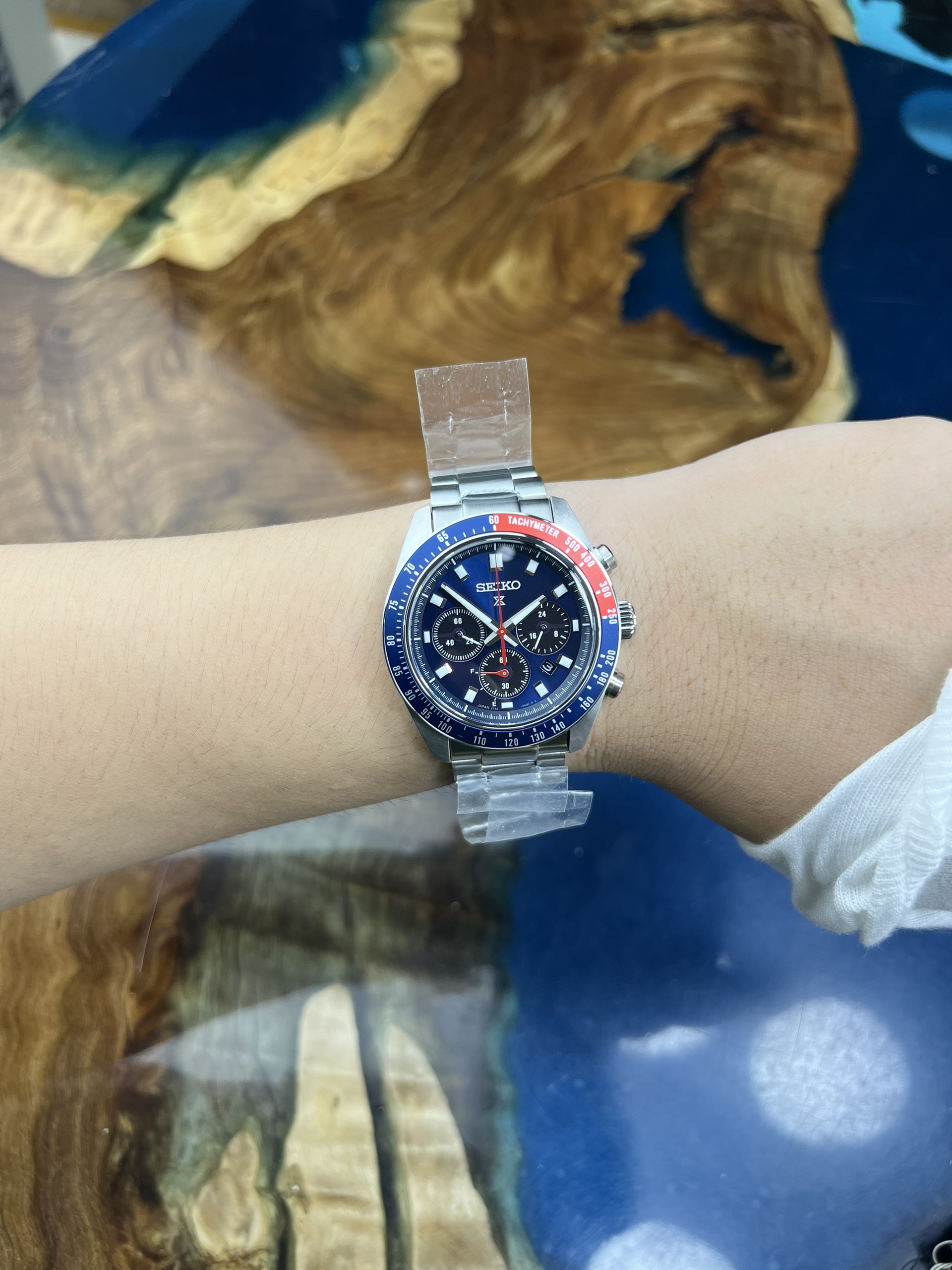 5-17ec3ff4-2aad-42e1-ad60-10a9c5b03e06