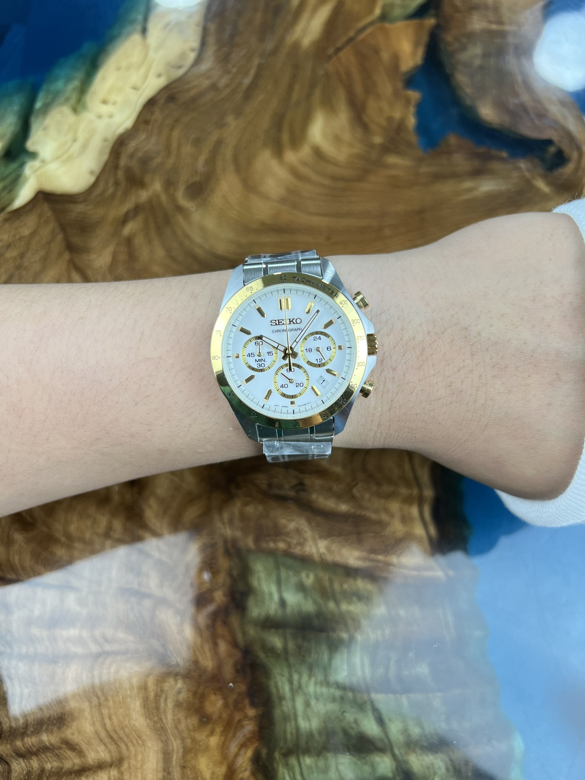 5-52b4ce32-314e-40f1-b946-25d8836c5197