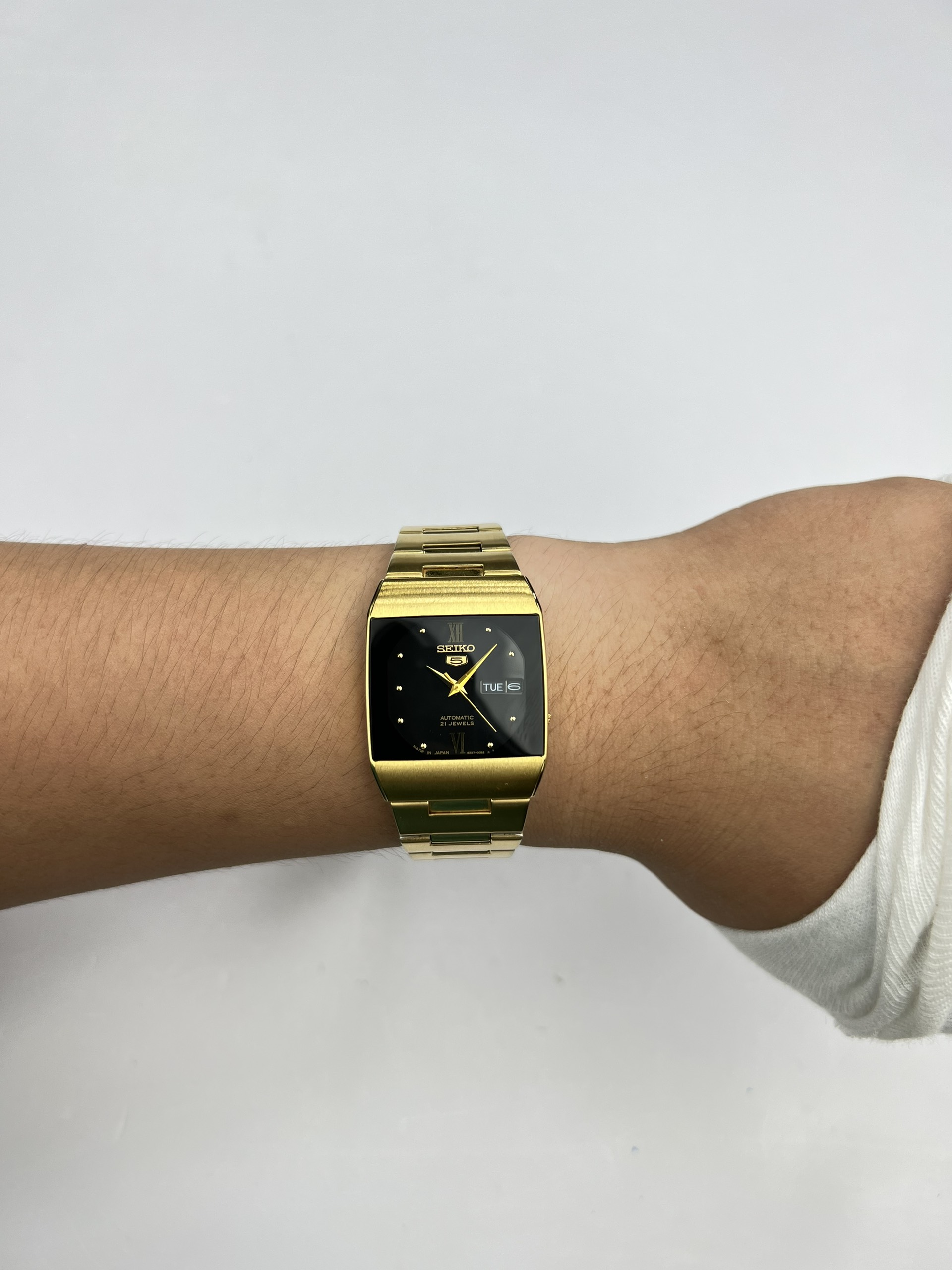 5-6ebf00ee-799b-4408-b901-ce8dc785819a