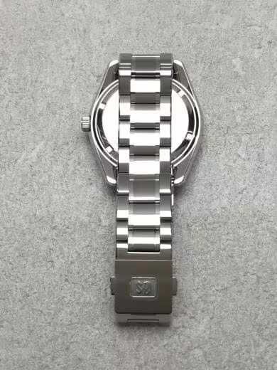 5-mn-11zon-f4aaf2f9-d414-4150-952e-b3cd888d995a