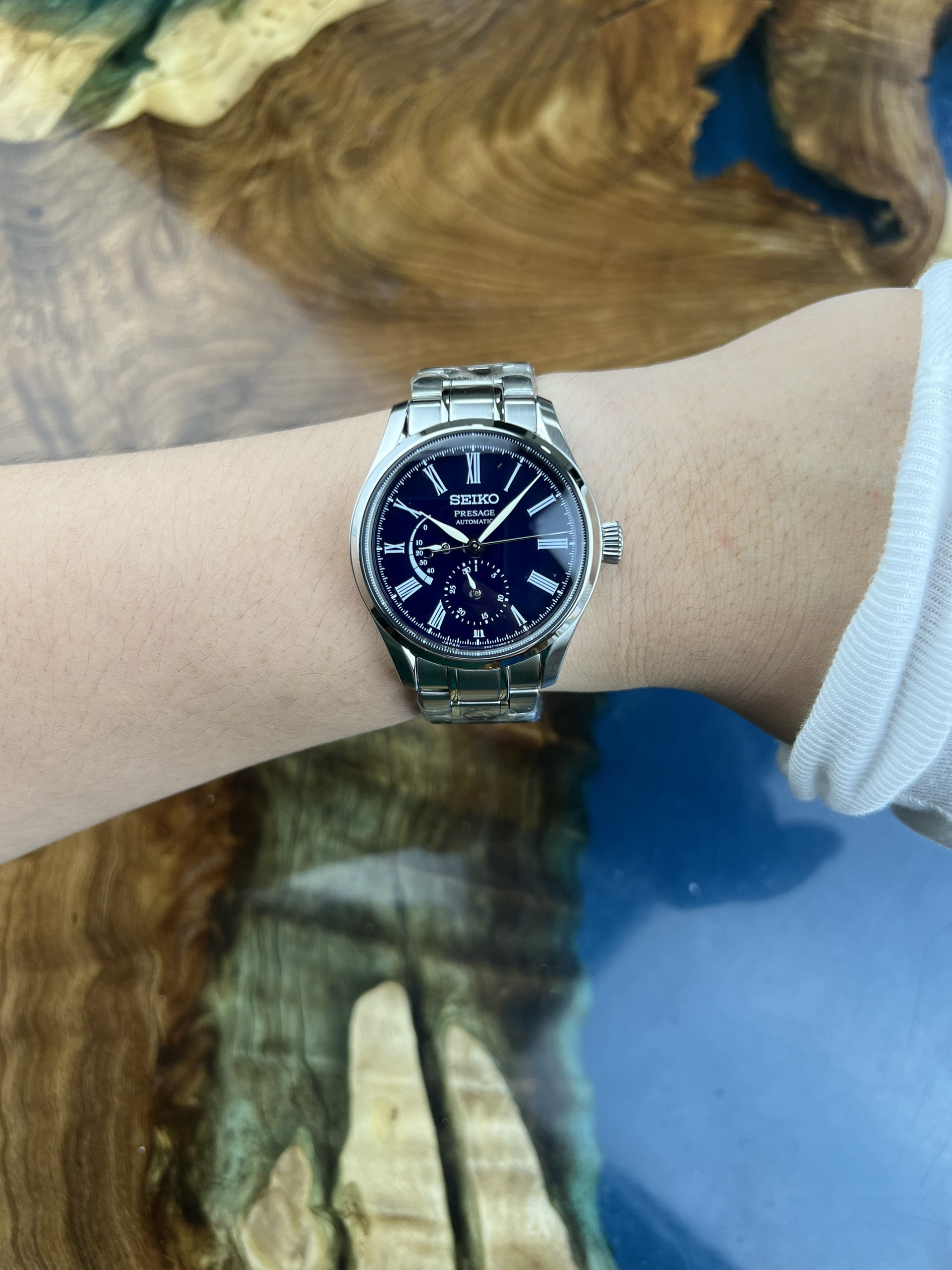 55-42676536-0e5e-4b47-b3b7-a68e2b7a6ec9