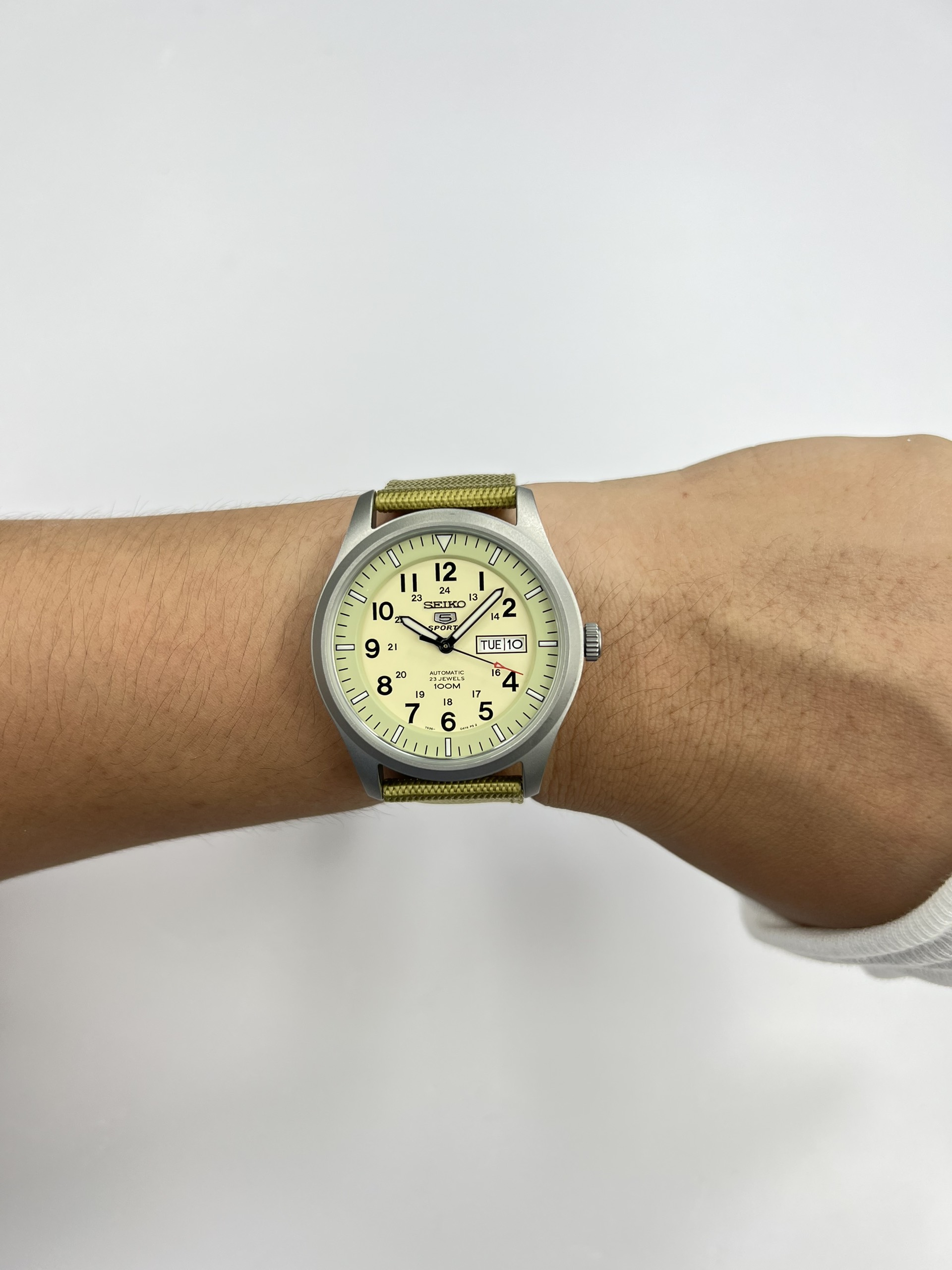 55-6c52c0d4-e0e2-482a-9530-35408341e390