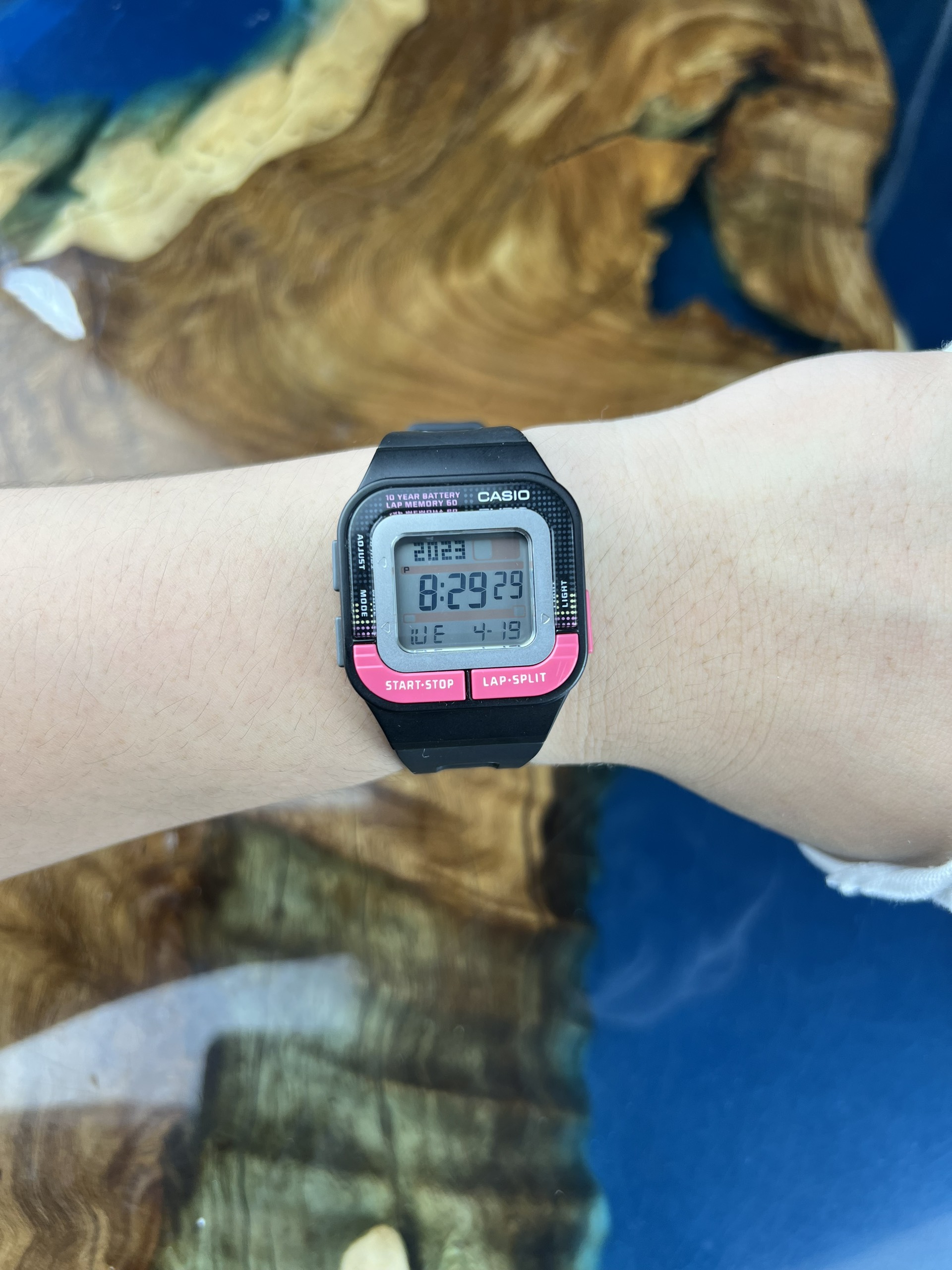 55-73438170-e025-4b40-9fcd-b341837717e2