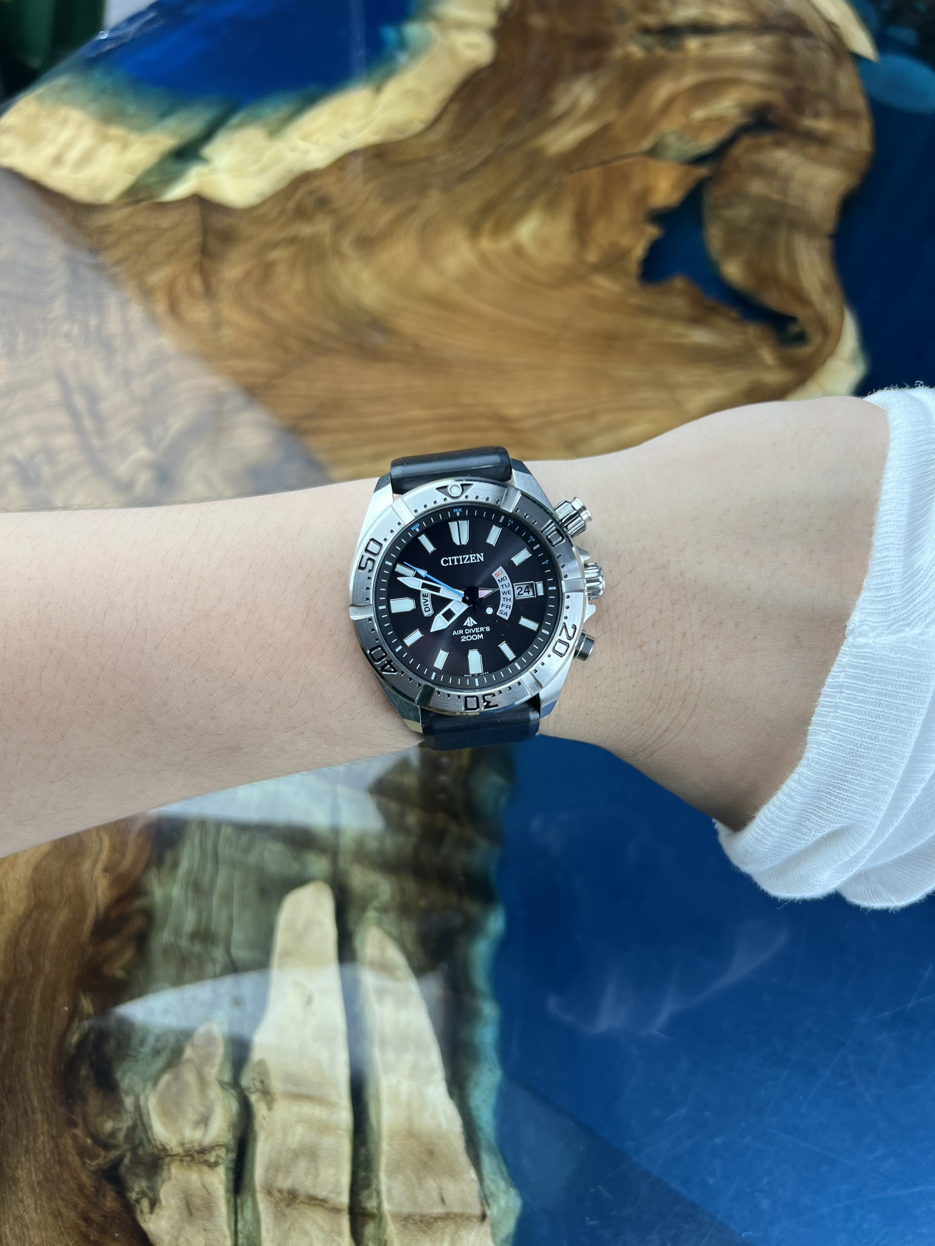 55-a002cb28-9c7c-4af2-a4d7-394764676a6b