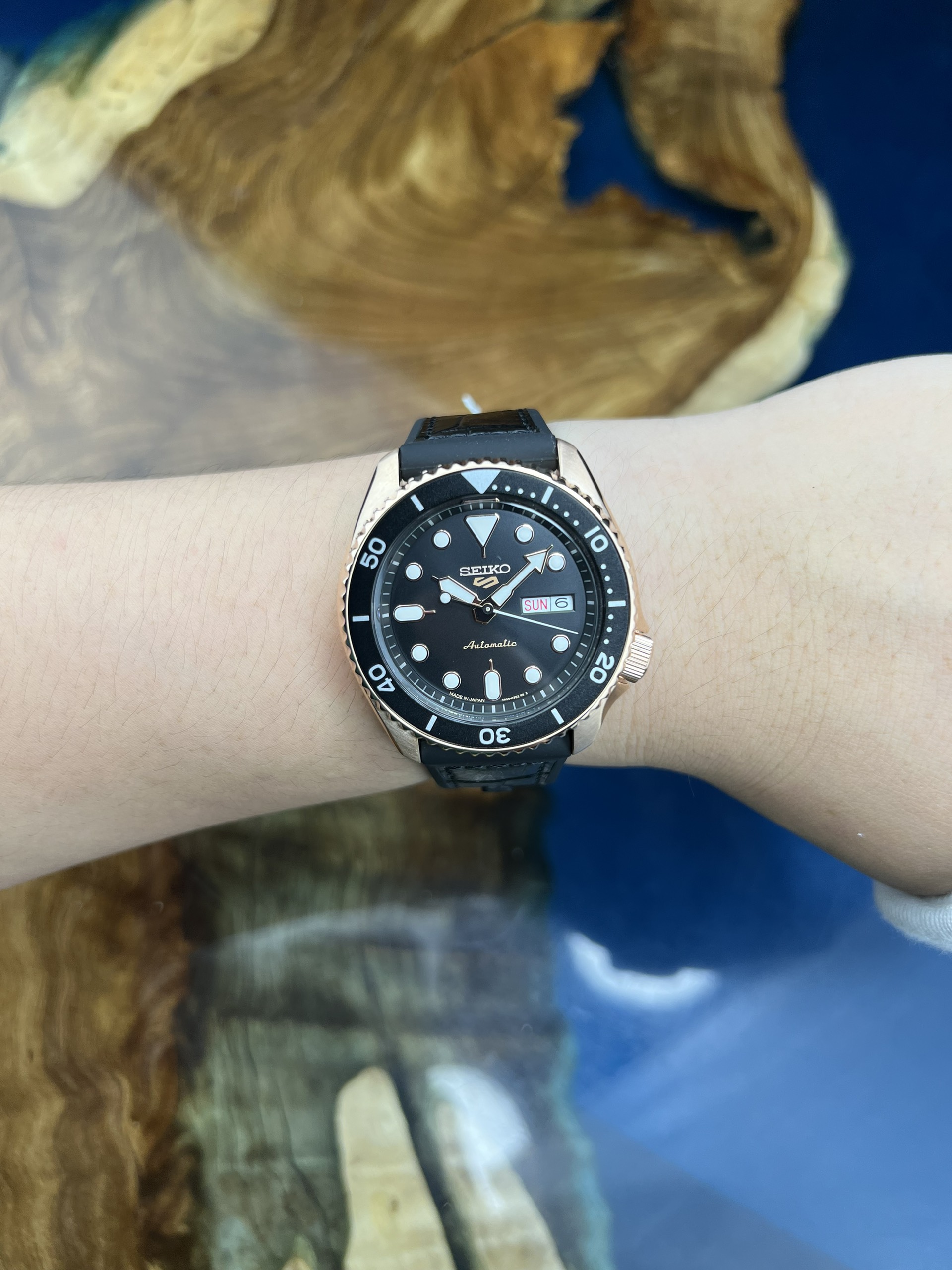 55-b571b330-f4d2-4c5d-9d49-e76d63bc3203