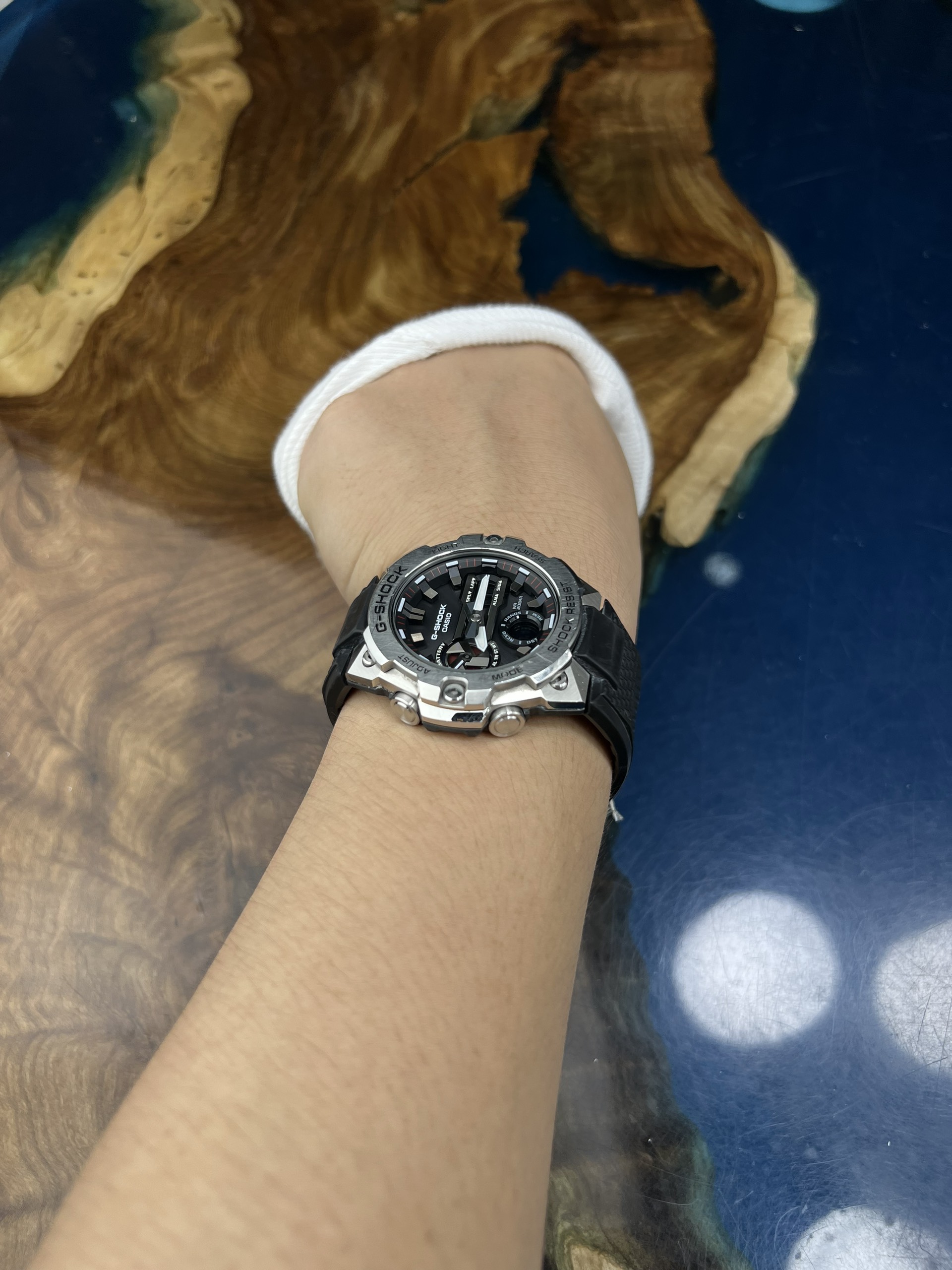 6-28647fe7-eb16-49ec-922b-3b3d98e02ba1