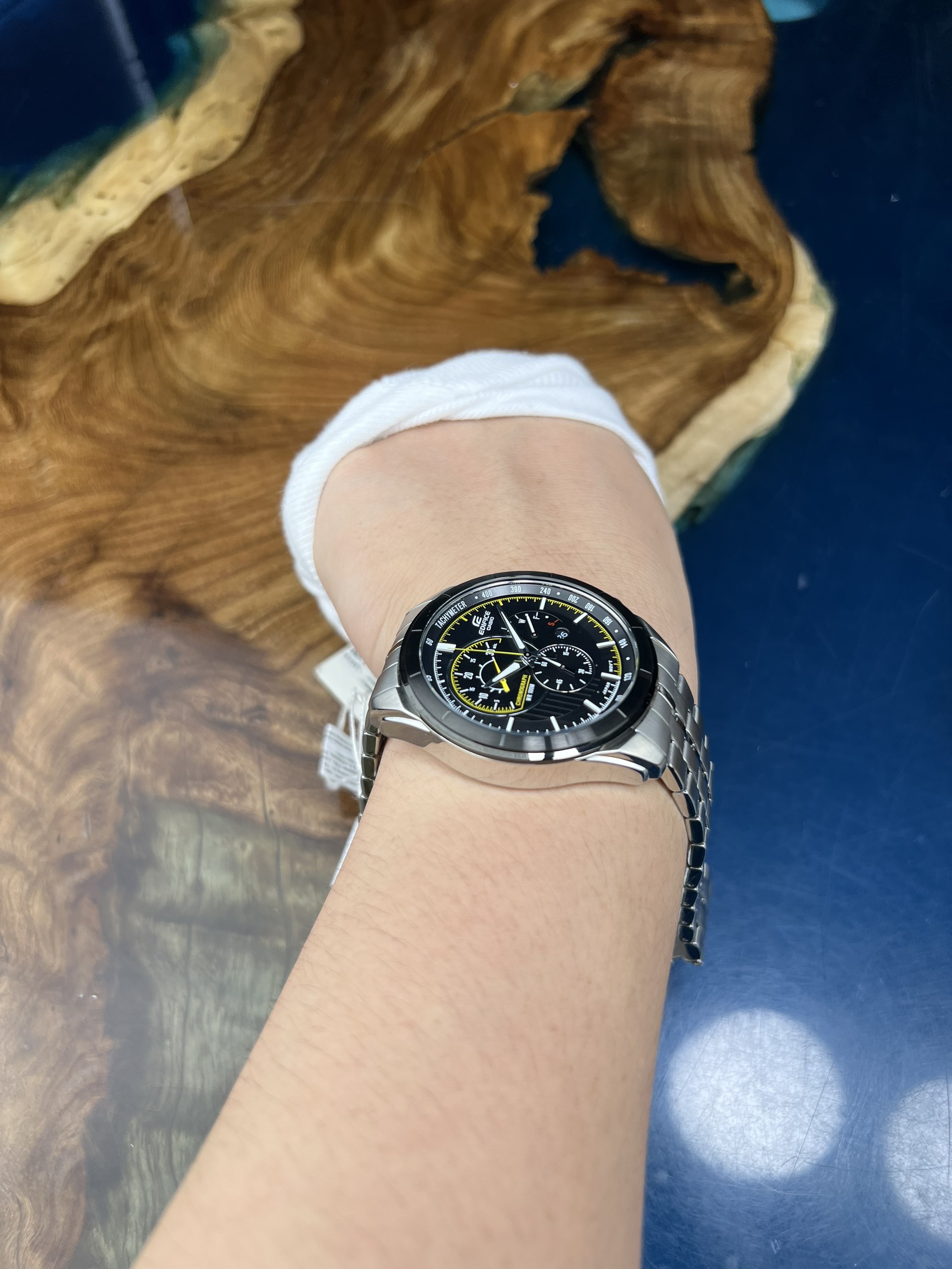 6-8b481067-edac-4c9c-ae28-12a470023b5b