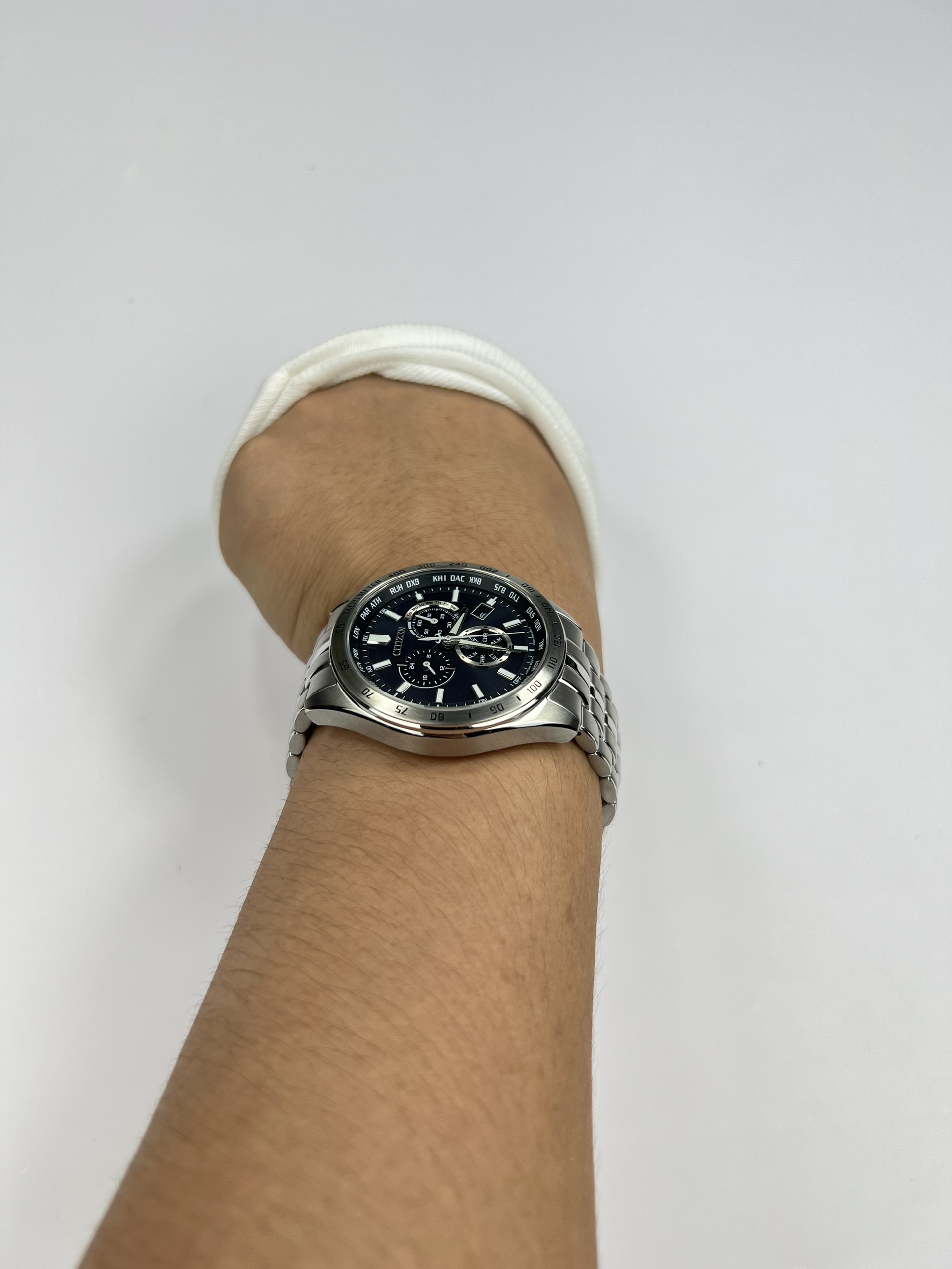 6-8ccc0615-0639-4e39-a06a-76b261e68945