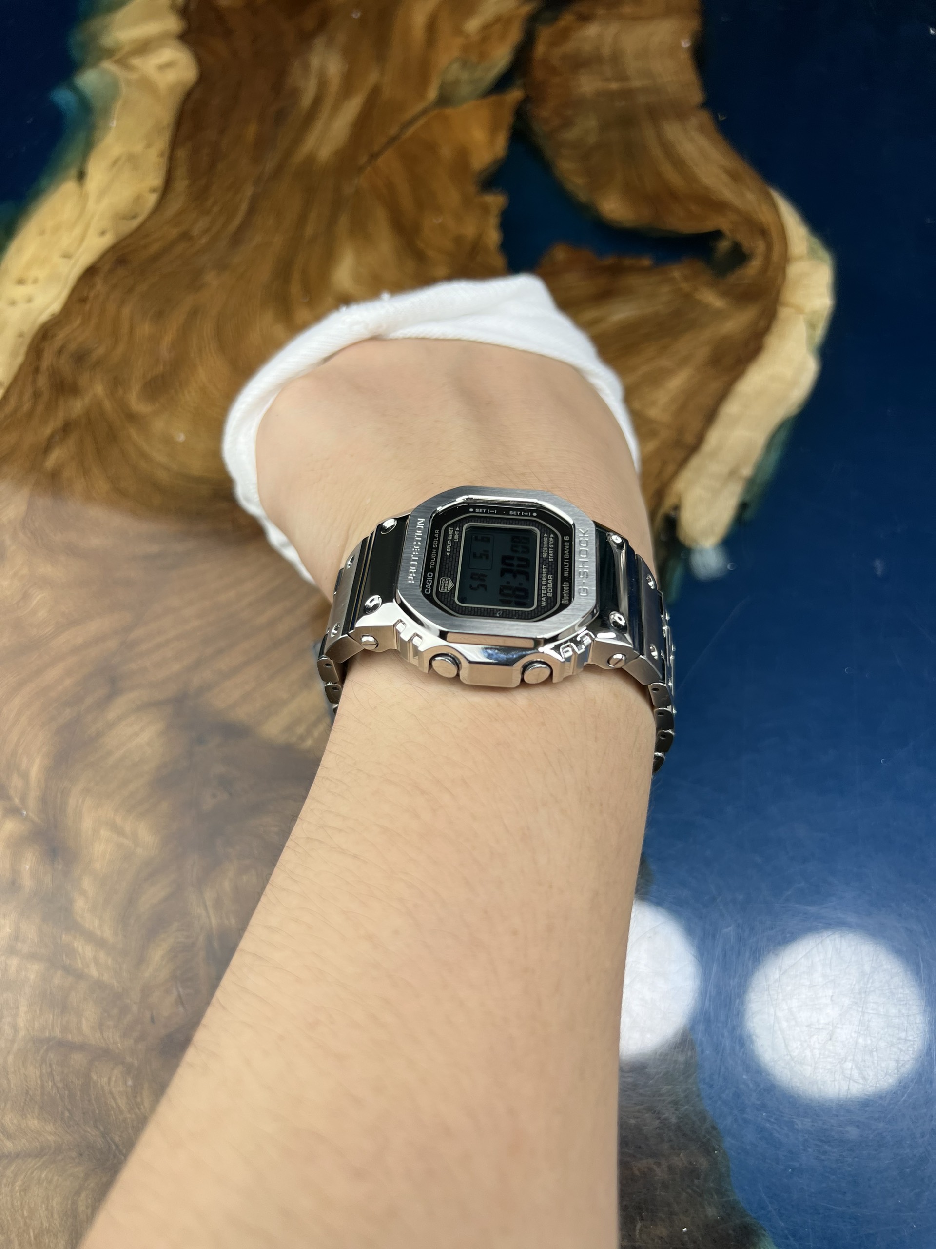 6-b41e69e9-ca88-440b-8e5f-6d6e891a10de