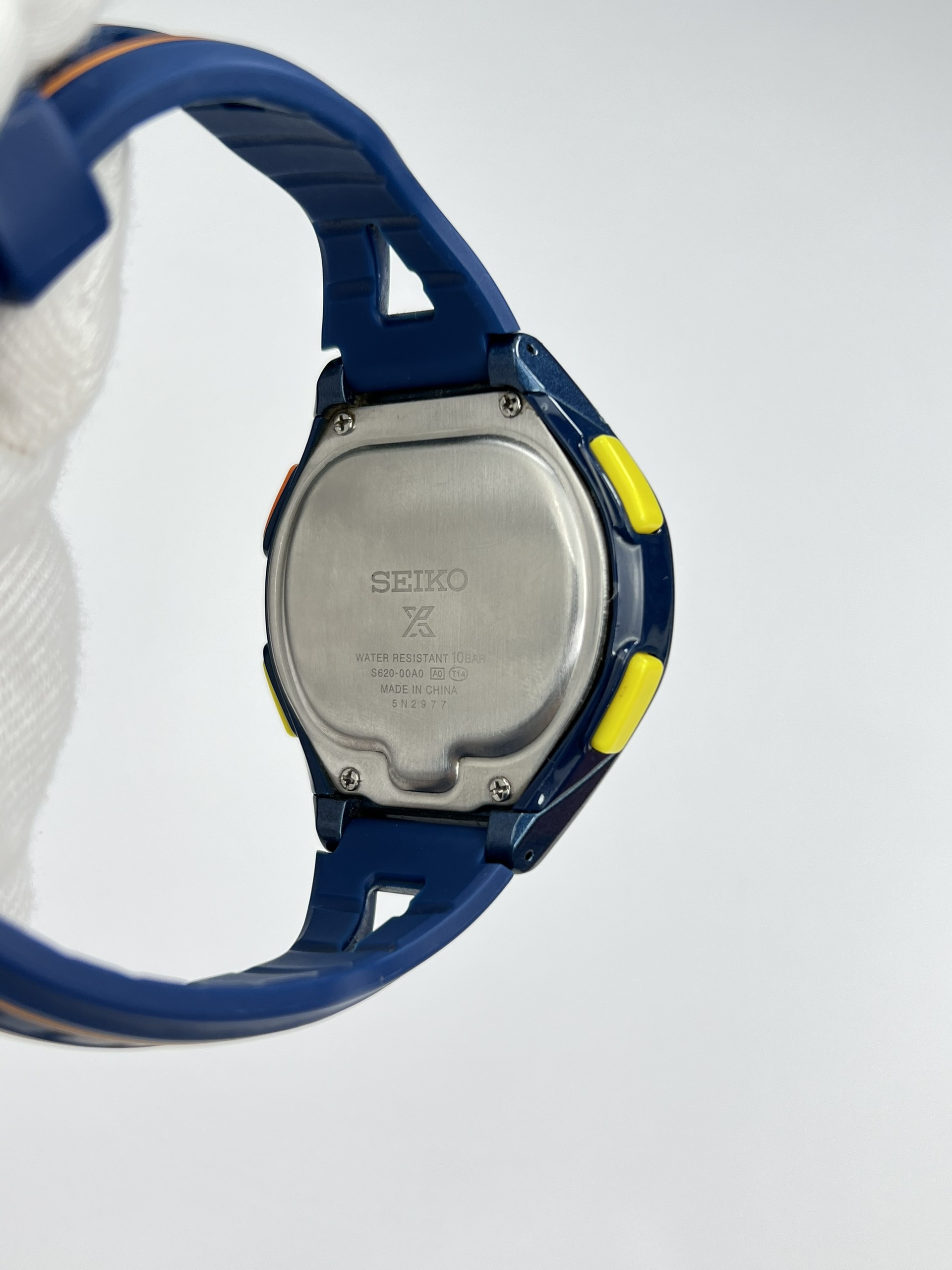 6-bc0633ff-801e-4cde-9b8b-7fd5e75f2446