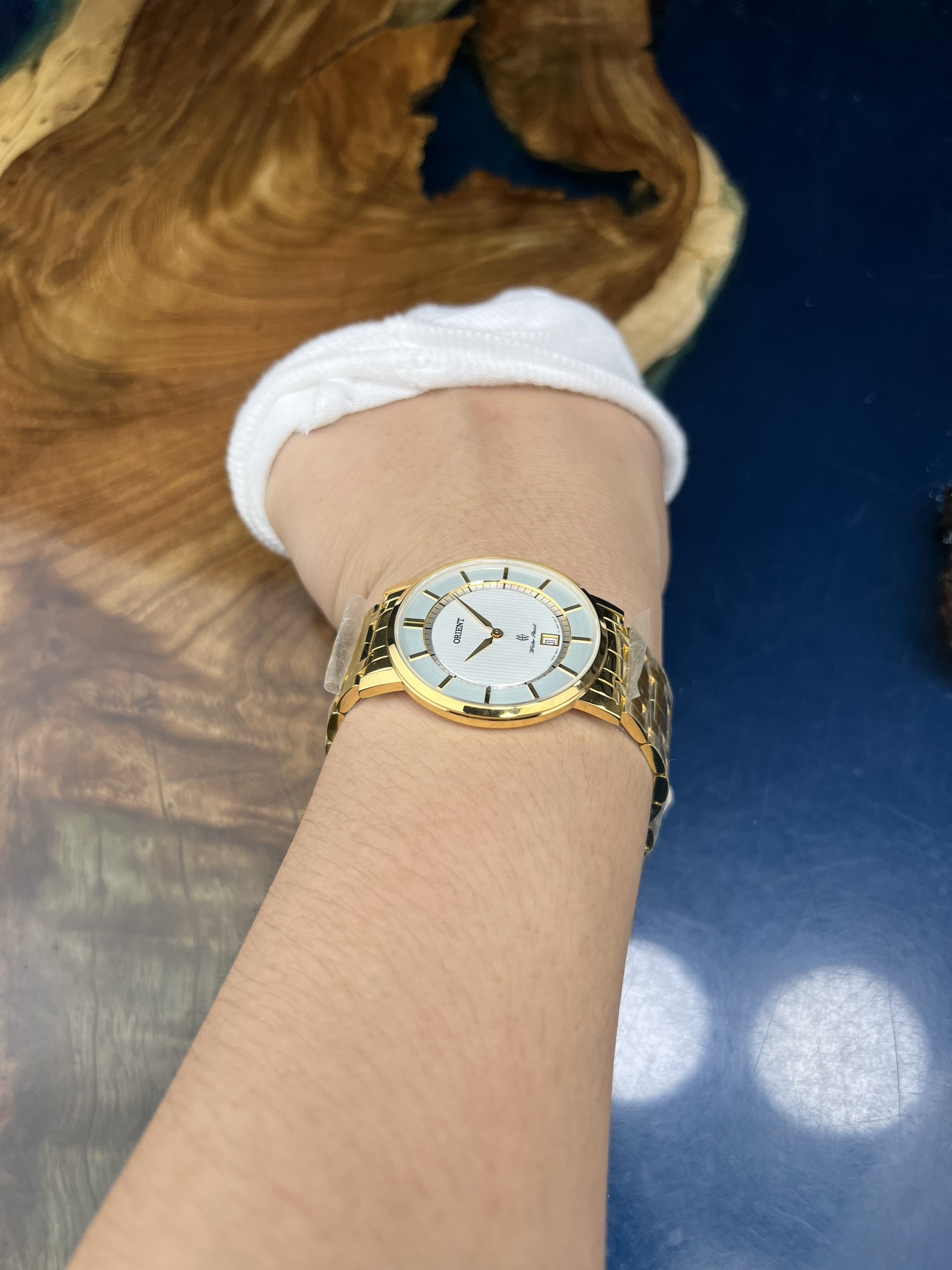 6-c094168f-0a69-4ca1-b9e7-f889ade6c761