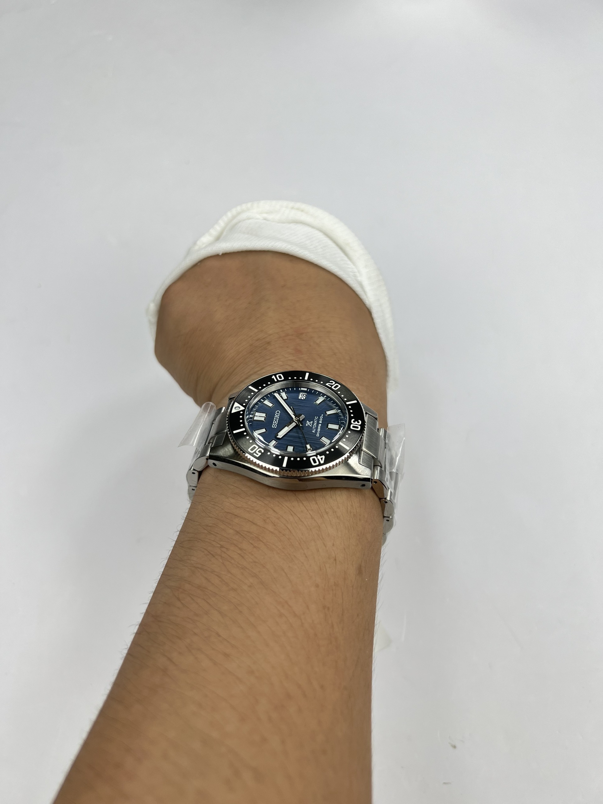 6-c6b2caa9-9610-431d-a436-5c17804fa675-07991063-2d7c-450a-9dd5-139ed09f7bea-c1759454-066a-403a-a77b-6f08a34bb167