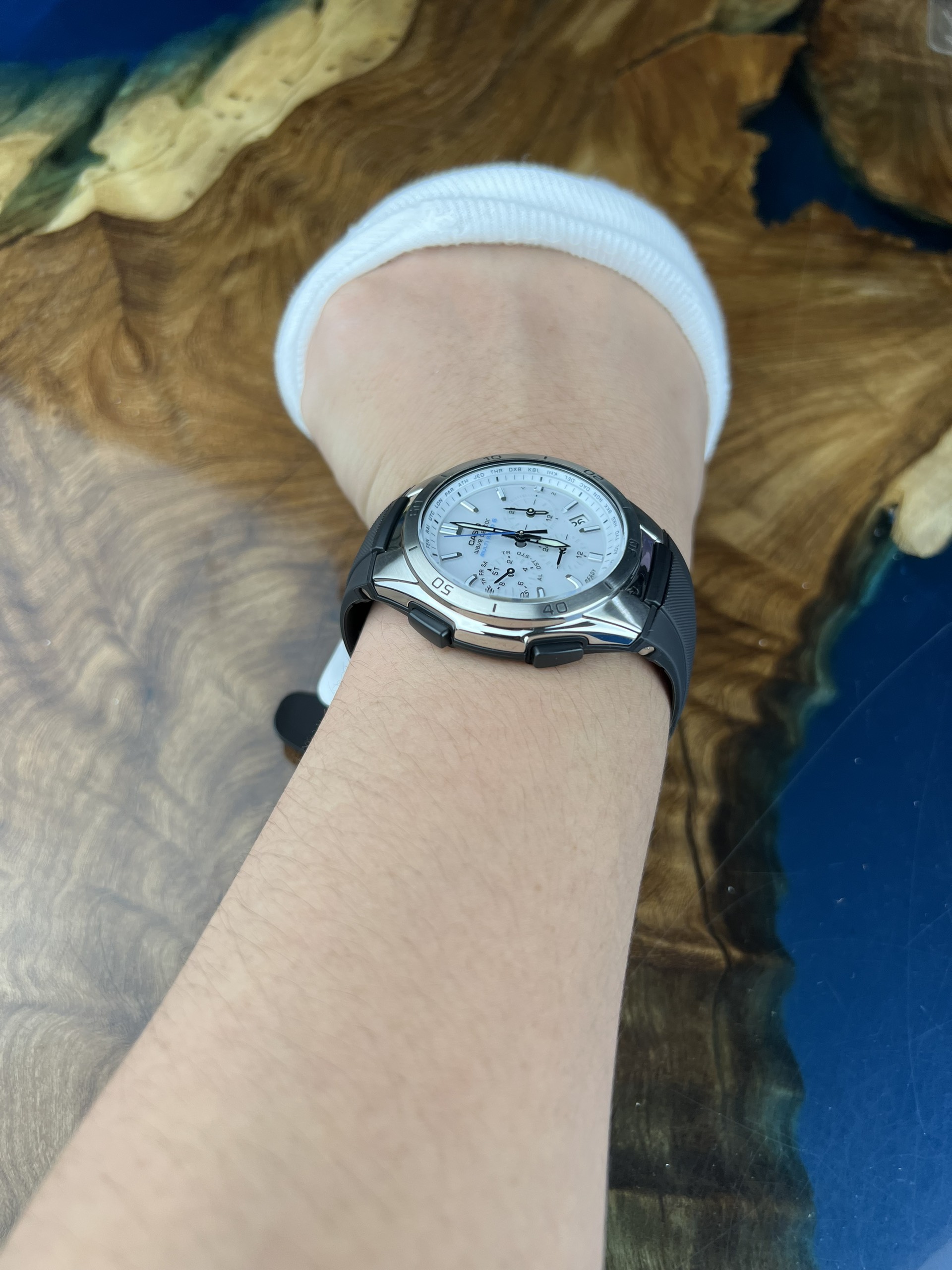 6-cde64e53-2c10-40c4-b642-296b333f4cca-b5aecc1d-0207-4440-88ae-ef12fe333873