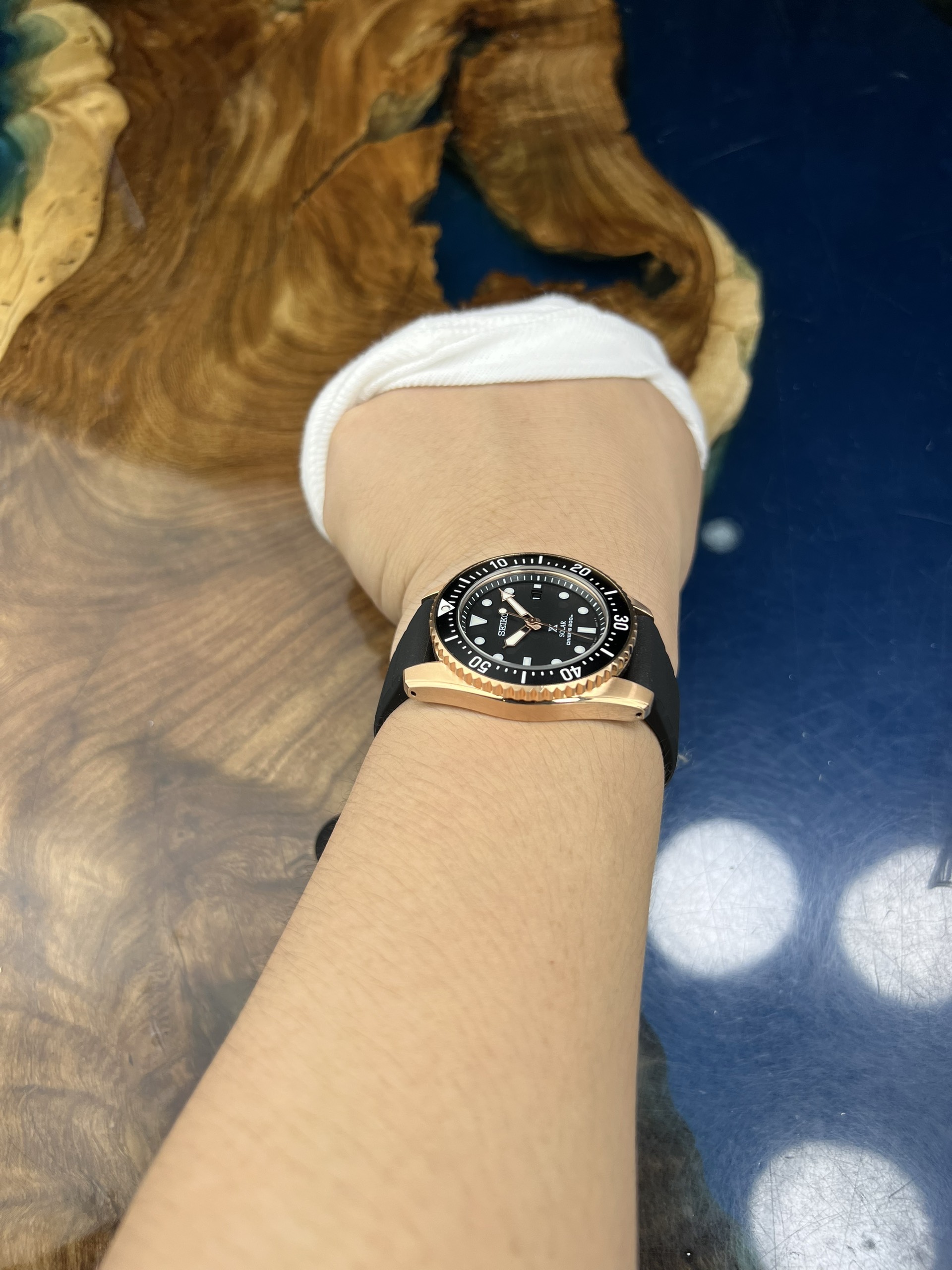 6-e10eebd9-db43-4930-847e-86d2e075d6b6