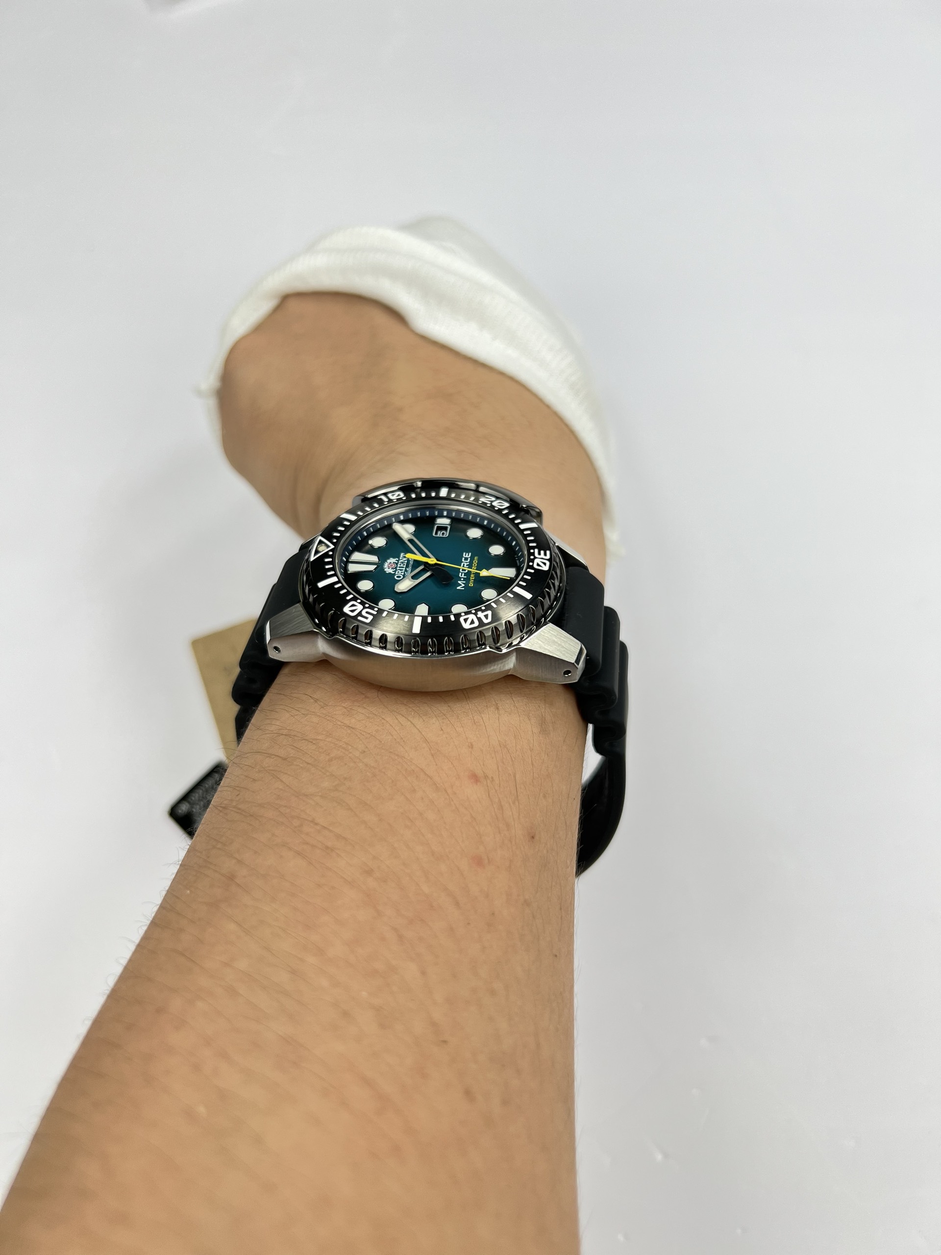 6-e8fe0b14-54d2-4946-b0a4-3cb52891e043