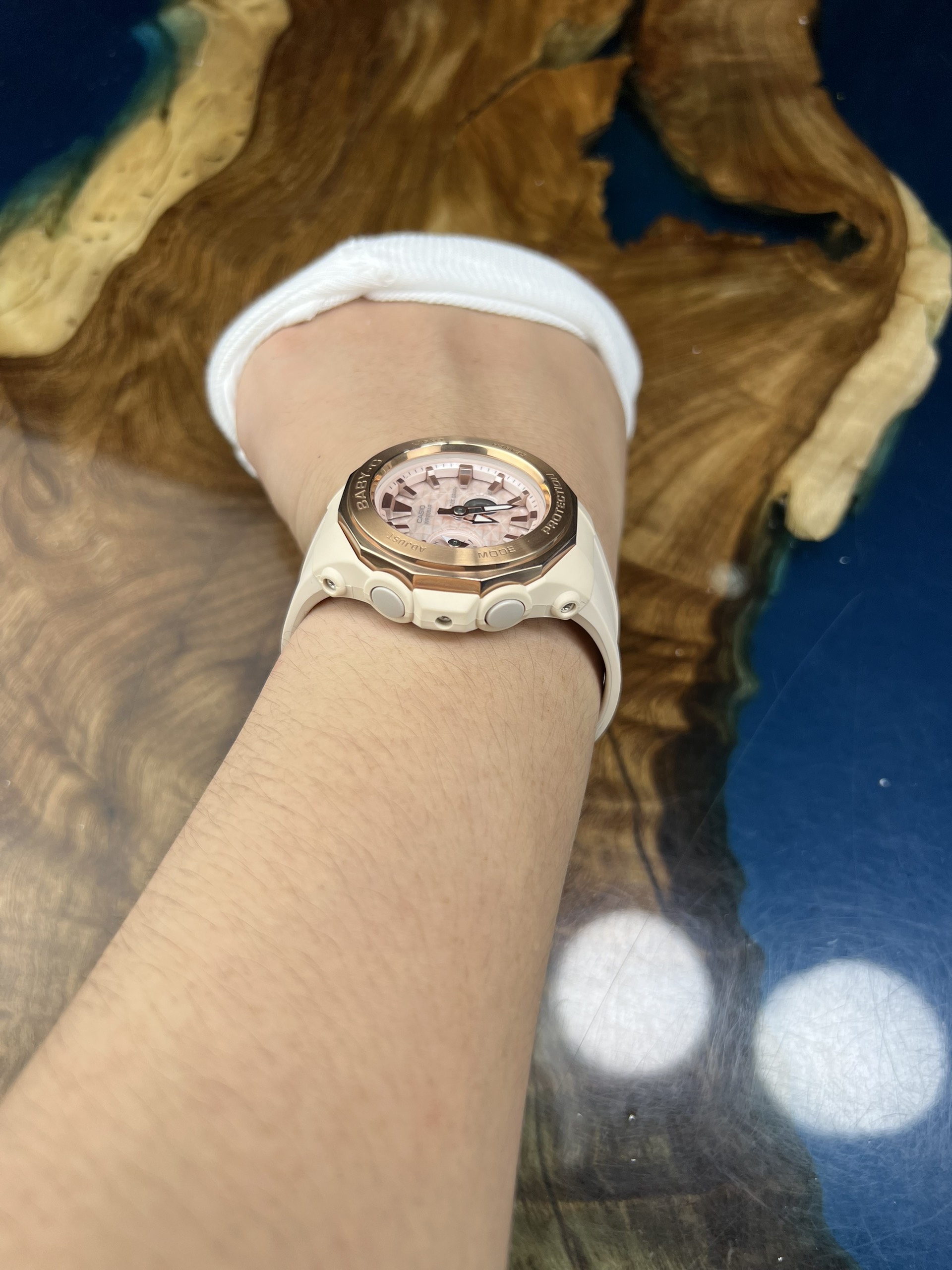 6-f77b8a24-eeb8-4b5e-a772-51ca85560fc9