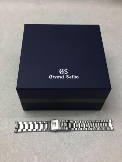 6-mn-11zon-f36d7eaa-fad1-4aa8-b202-dc81a679c5f5