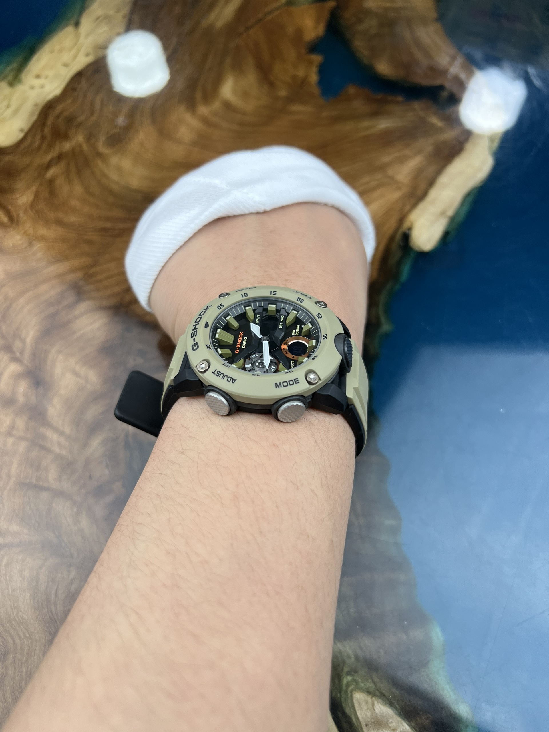 66-2a00ee96-f3d1-4897-bcd6-8f58d85bfa81