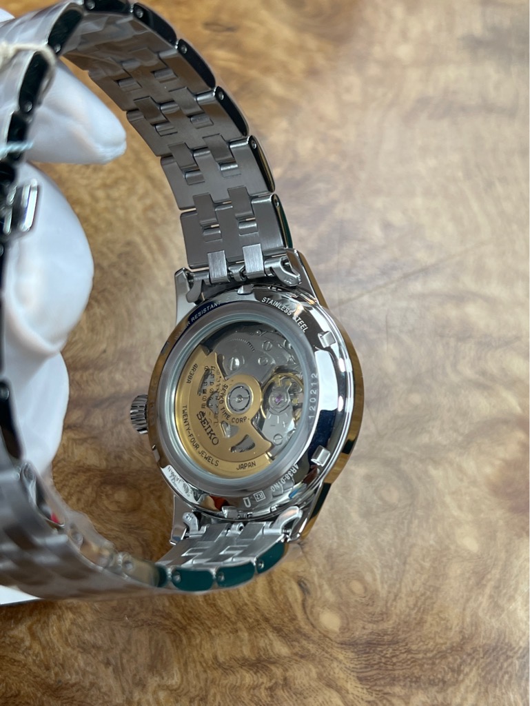 6d1f6eea-ea3c-4551-a740-c4457855c87d-250cc688-fa41-4543-ba73-1d7c02dc3643-eec91b09-e241-49f6-9588-caf789d14a2c-b631cc9a-84bc-41a3-ad89-8f10d54e0b6e-acd746bc-1d20-4bfd-9270-372d855f0878