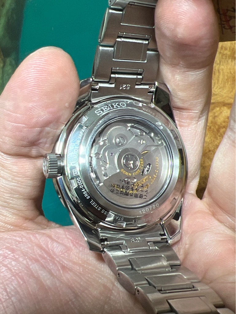 6dc37b54-f3f4-4772-9d41-b9b3ce40025a