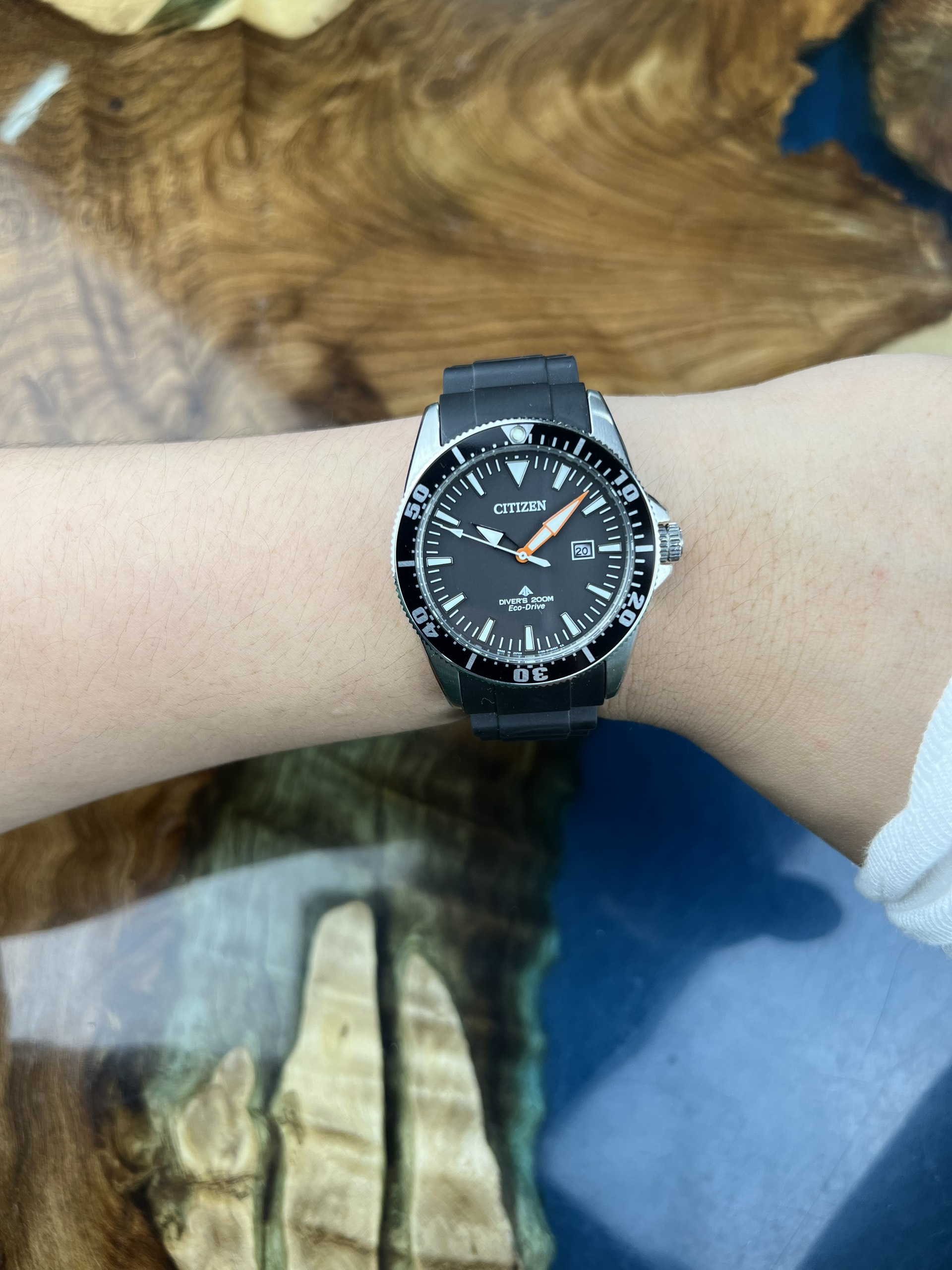 6e18e56c-9caa-47f9-8561-e1693d241b56