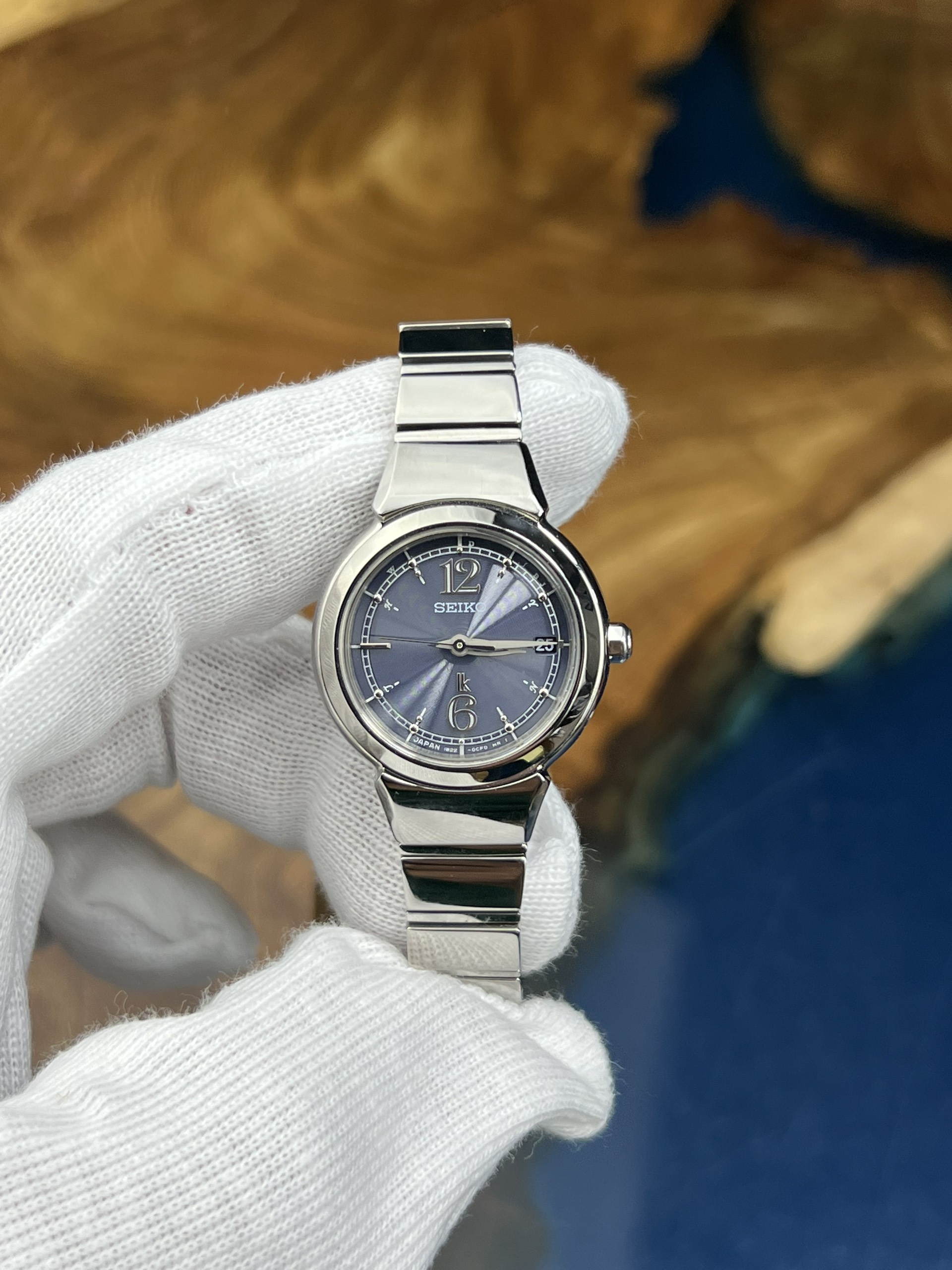 7-5d7ea53b-b19b-438b-ac29-73bb9d5027fe