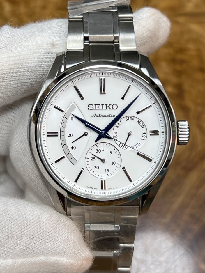 7b27e01b-586d-4e50-b27f-cbe809161f79