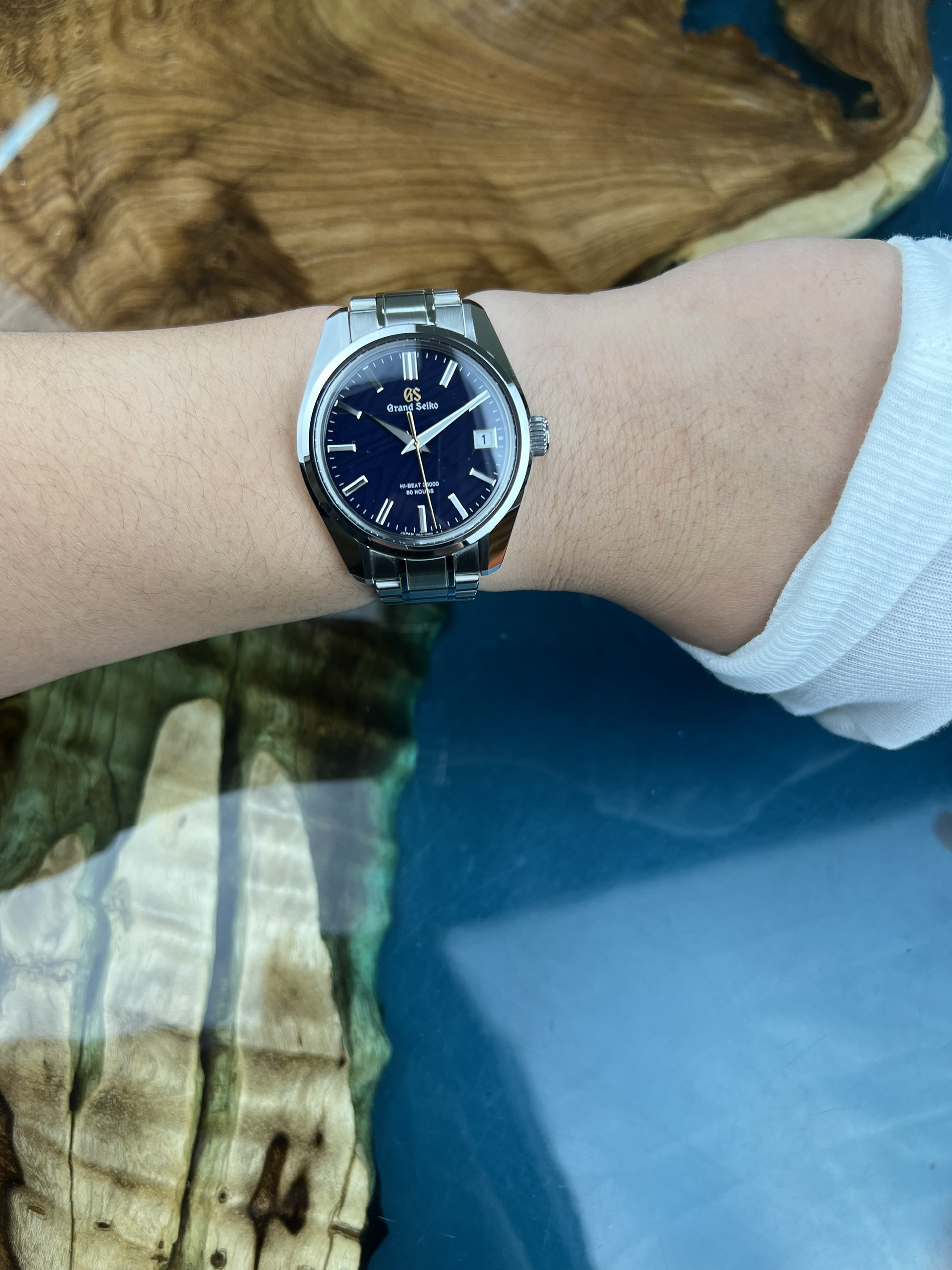 8-0f1e625f-ca06-432a-b596-0a7be16d12a3