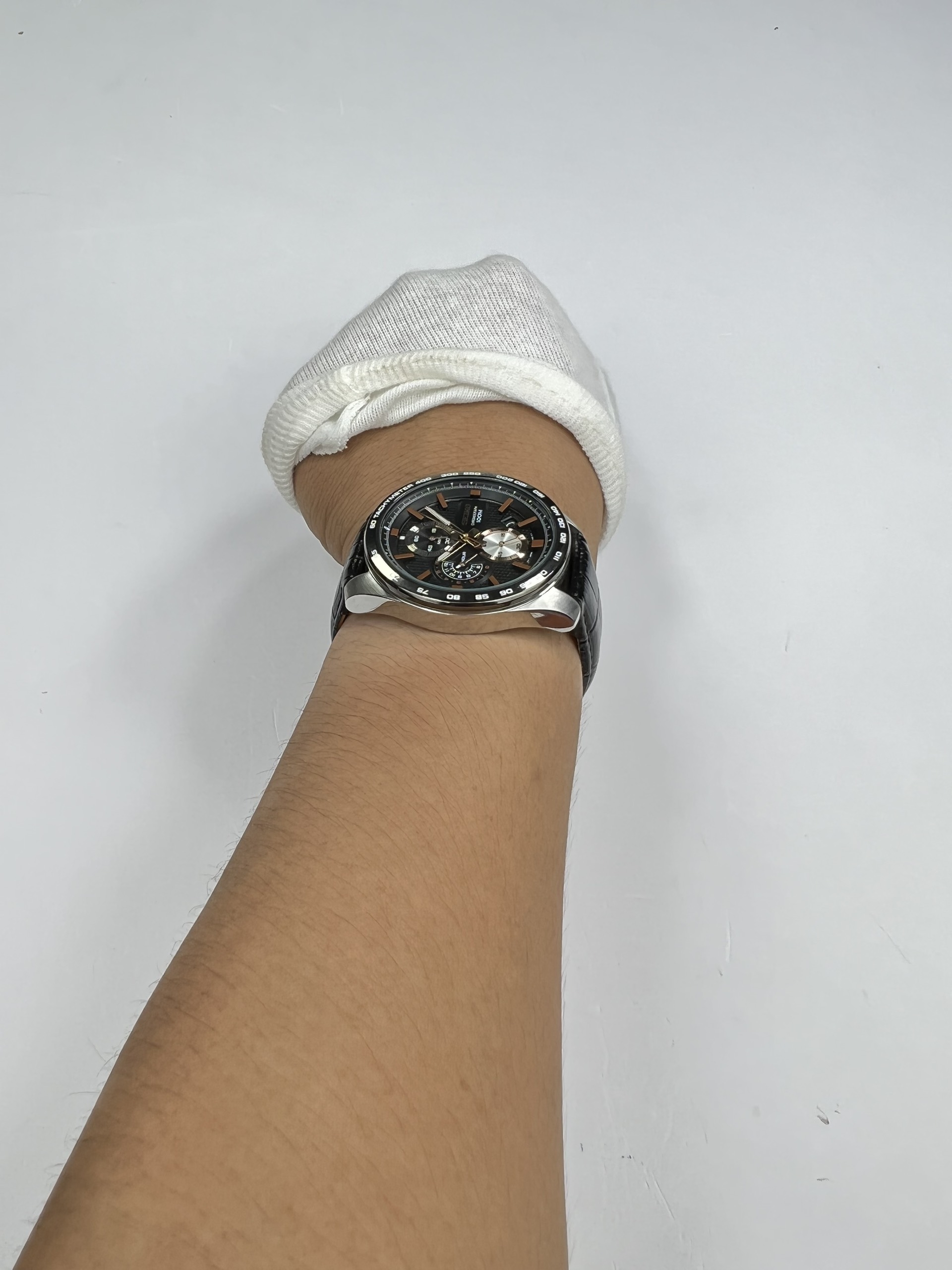 8-43a0abd5-f753-4aad-92a8-fd7408650376