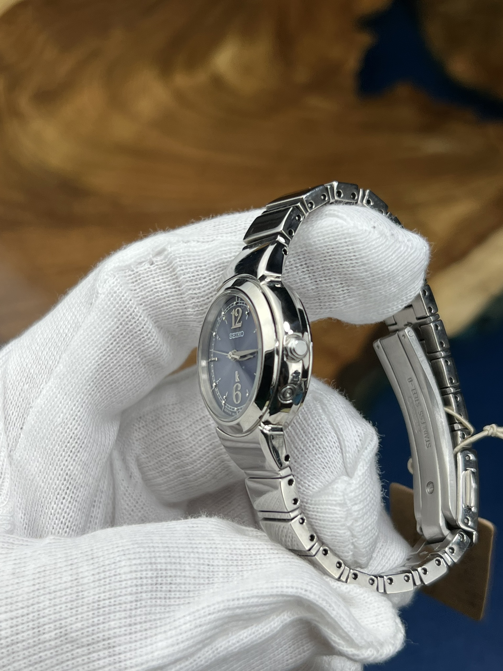 8-f65c0861-d73c-4fe0-843d-f9aba6f24ea8