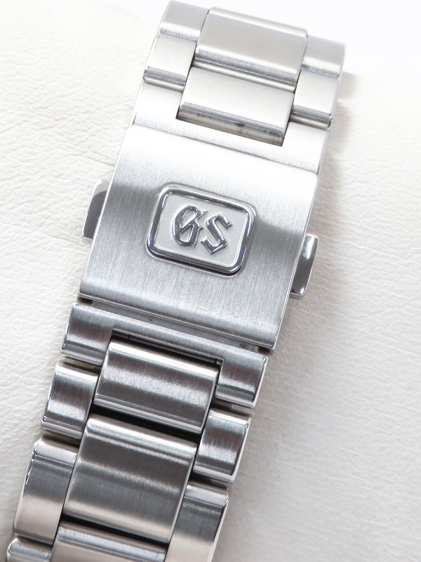 8320019740011-4-jpeg