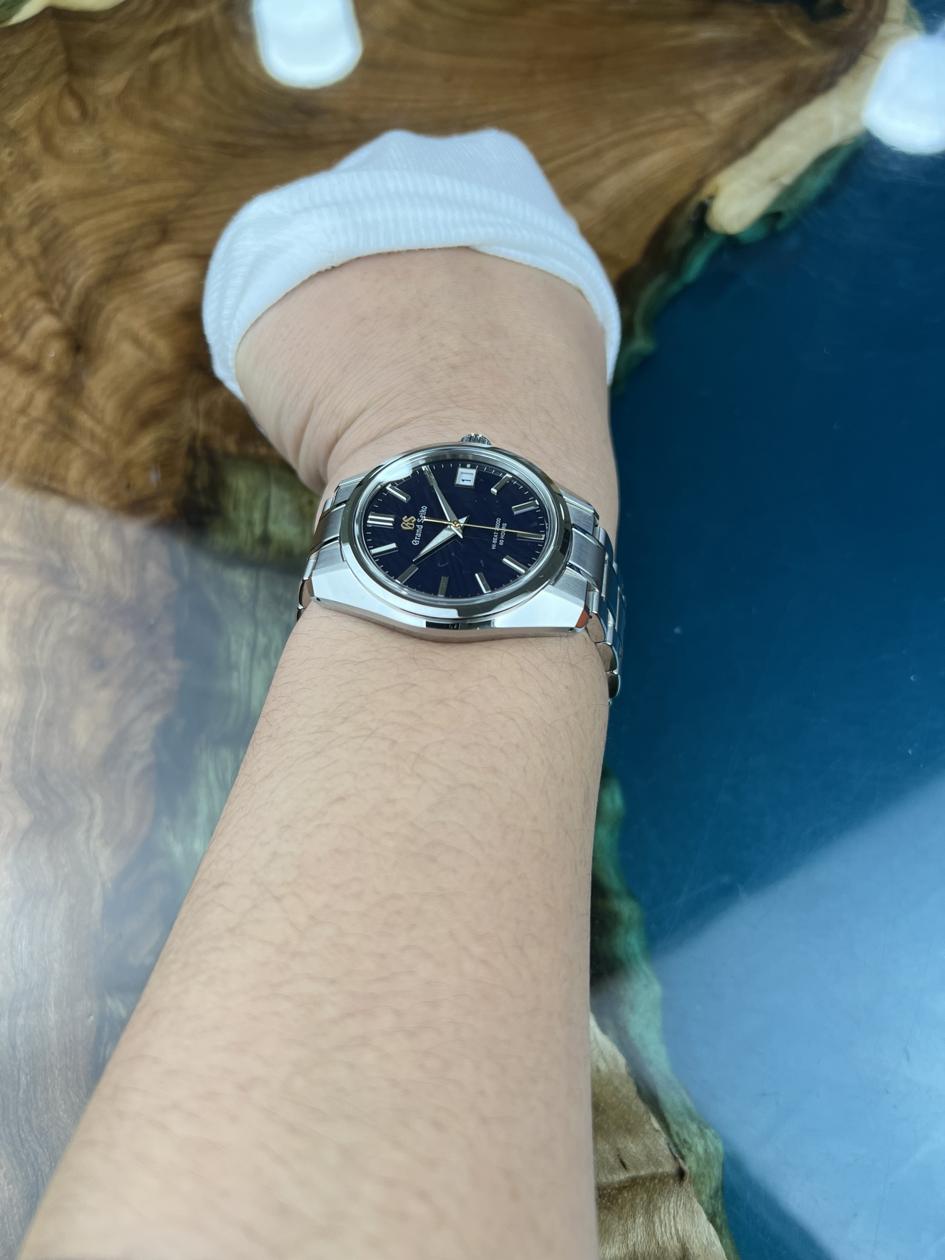 9-381665f9-ea4e-4906-b6c4-1eeb87fbe9fa