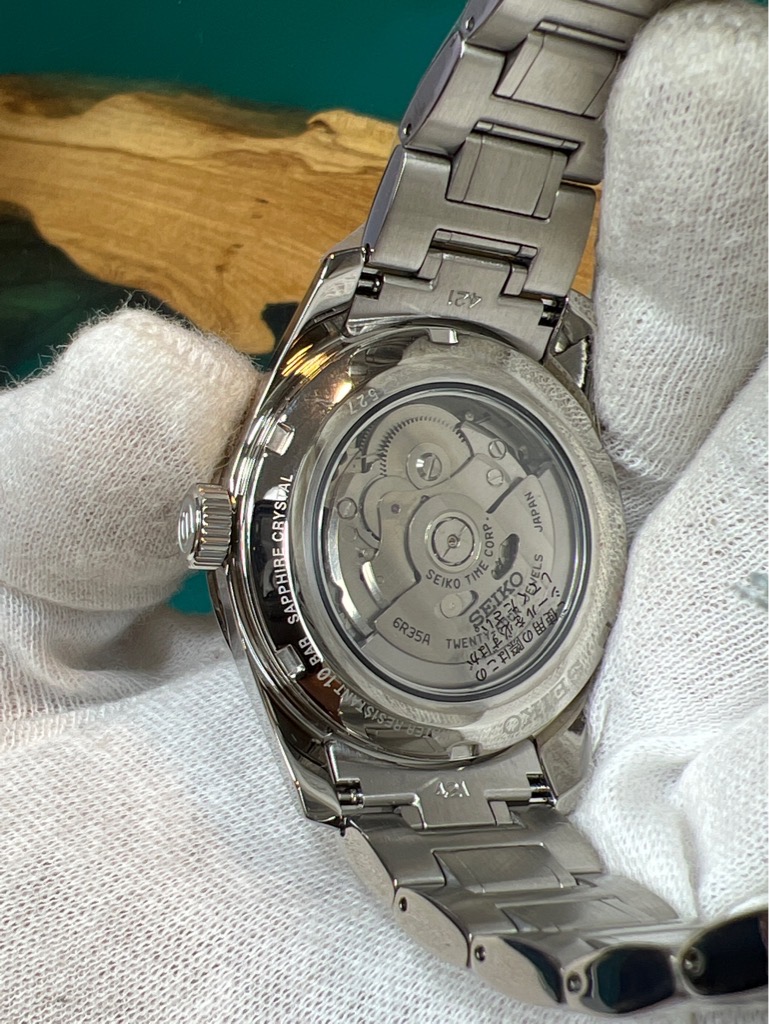 940ca7a8-2fb6-44ce-b644-816daa194a66