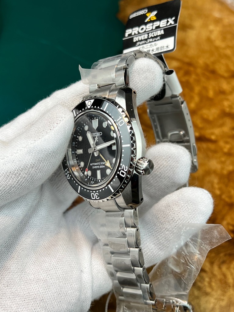 9ea0f6a4-67b8-4804-84fe-e78ba85b1a9e