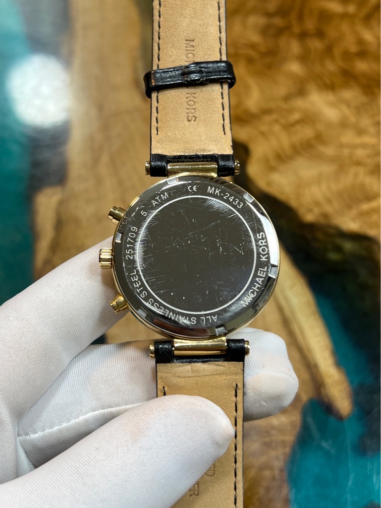 a325b976-7a50-48a9-ae87-c0586913727c