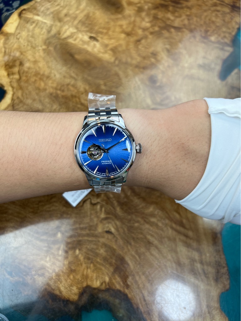 a6323bc4-a8c1-41e5-a534-3bb0a3445db3-d1b5d159-c58f-4831-a83d-291d77640e5d