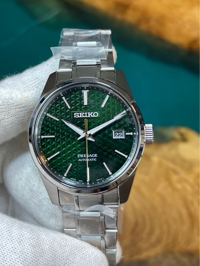 ab3a71ec-55f4-4527-afda-2a536694784f-8b5cb593-5747-4c52-a5e2-58ecdcdbbc28