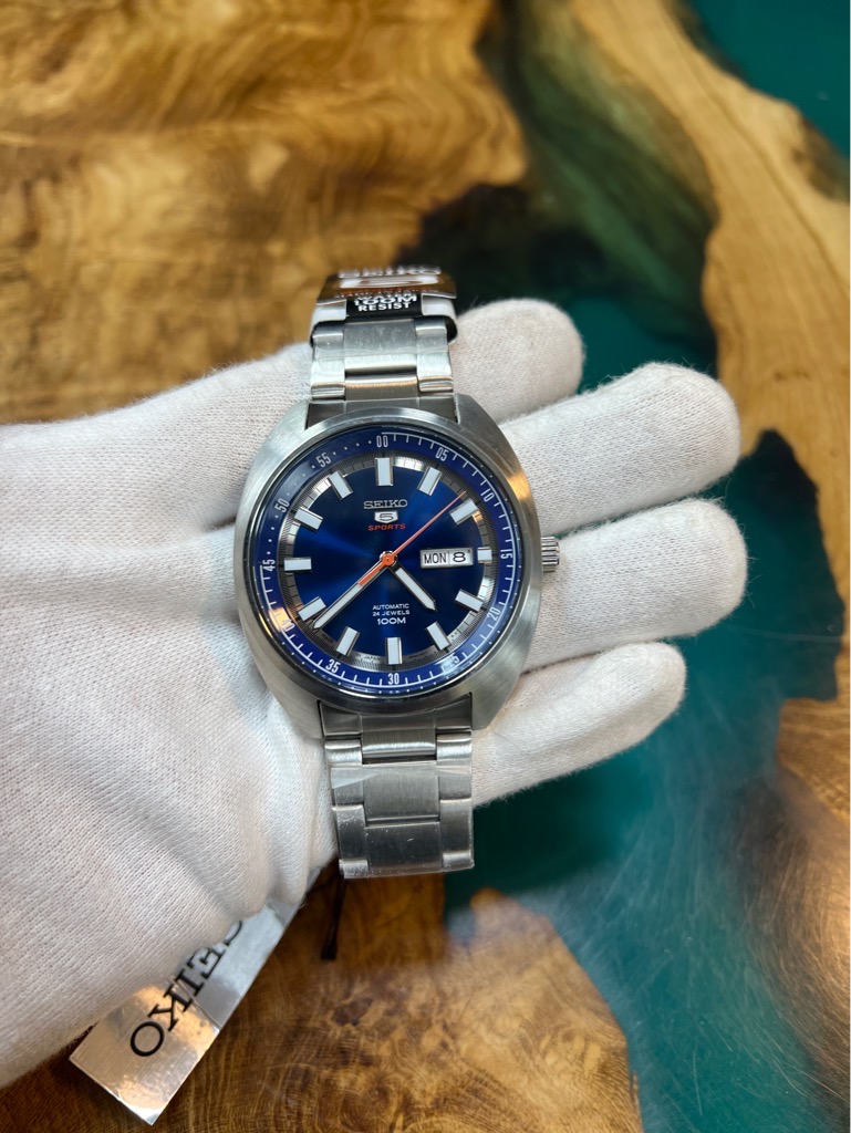 b56e44bc-3199-4dc3-9618-c4c47100809b