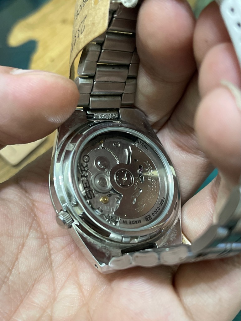 b5e7a4b1-0d24-437f-b58f-99425dd72e60