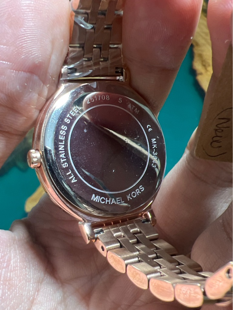 b767ec1c-bd01-42bd-8a56-7caae3e040cf