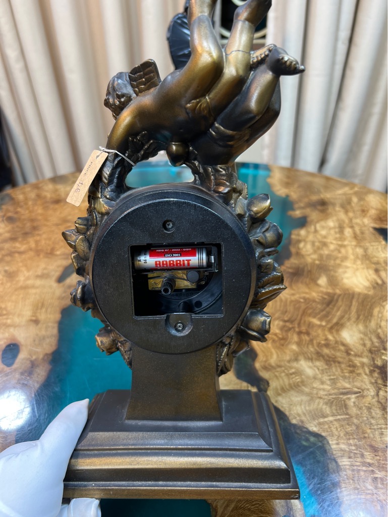 b80d2c74-a7b8-4c06-84e6-67da9bcb1ea7