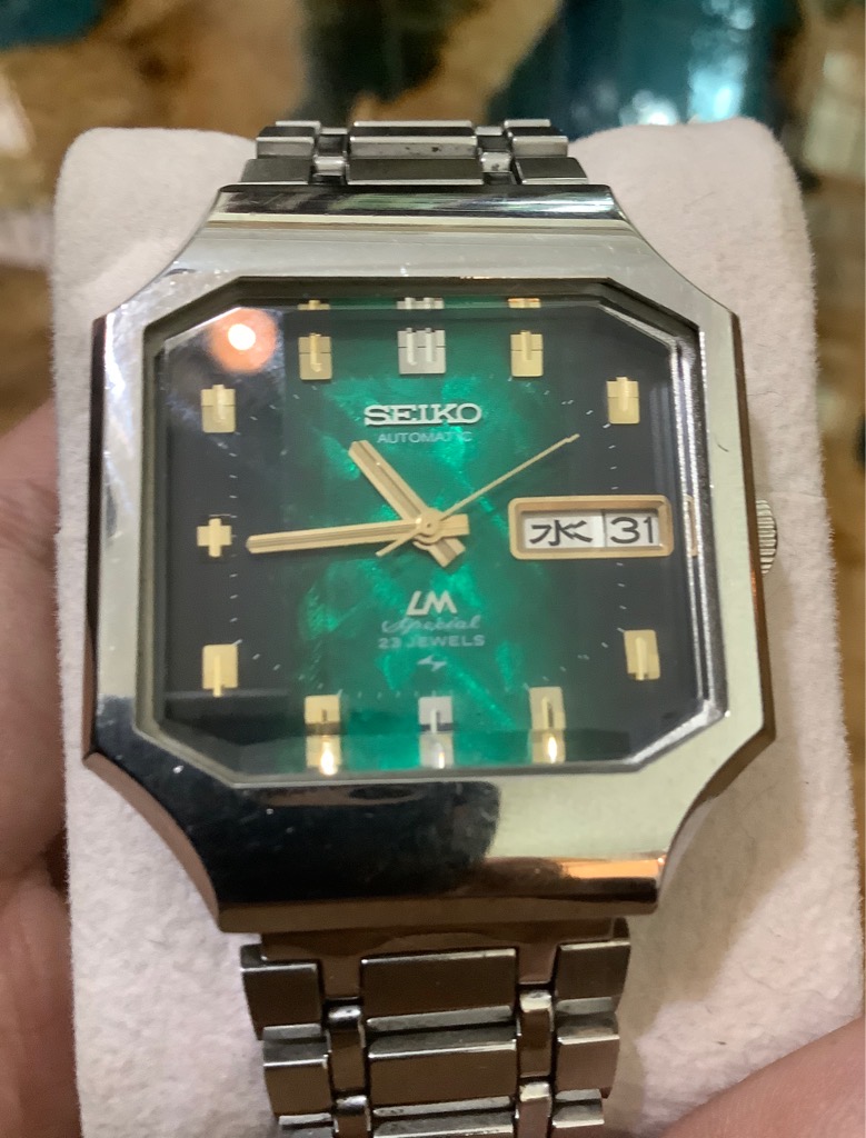 c4094631-6a25-4cca-8063-f34cfbd8721f